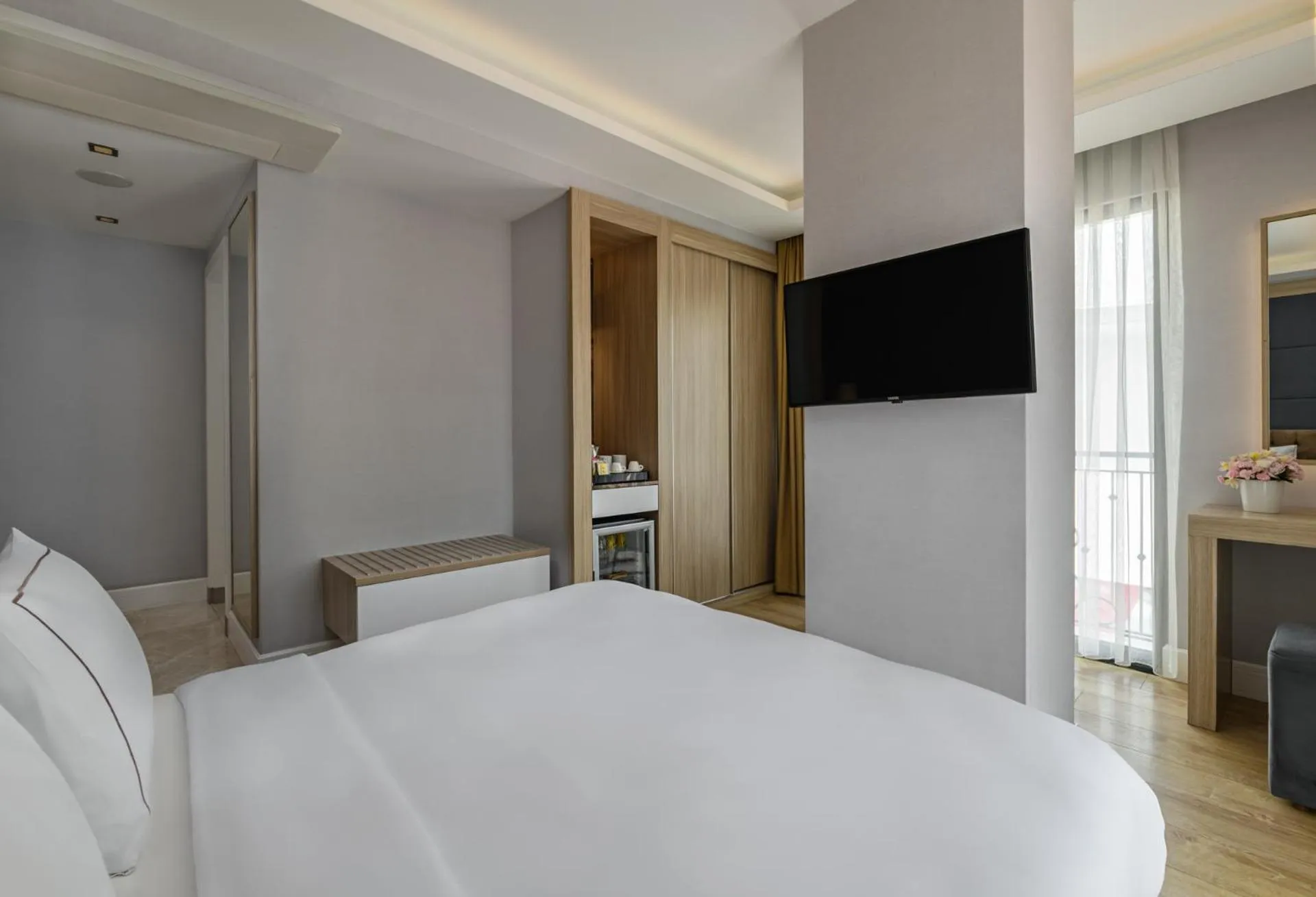 Bed in Gleam Bomonti Hotel