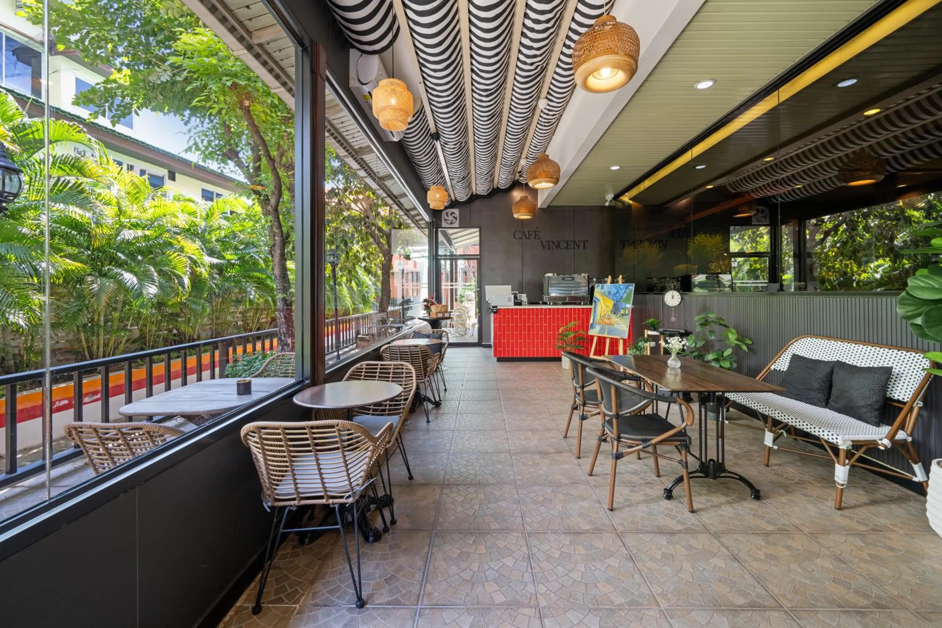 On-site shops in Town in Town Hotel Bangkok