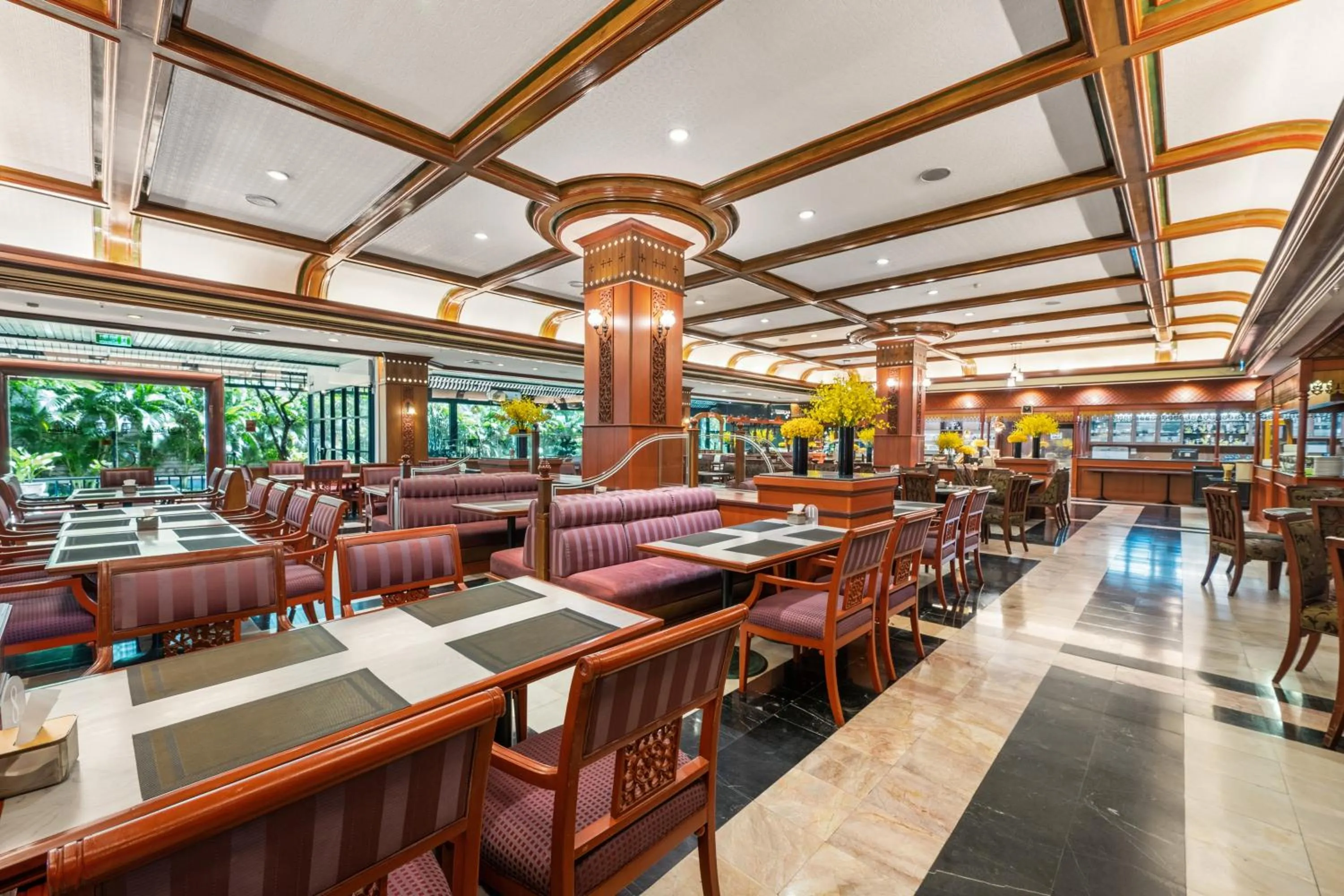 Restaurant/places to eat in Town in Town Hotel Bangkok