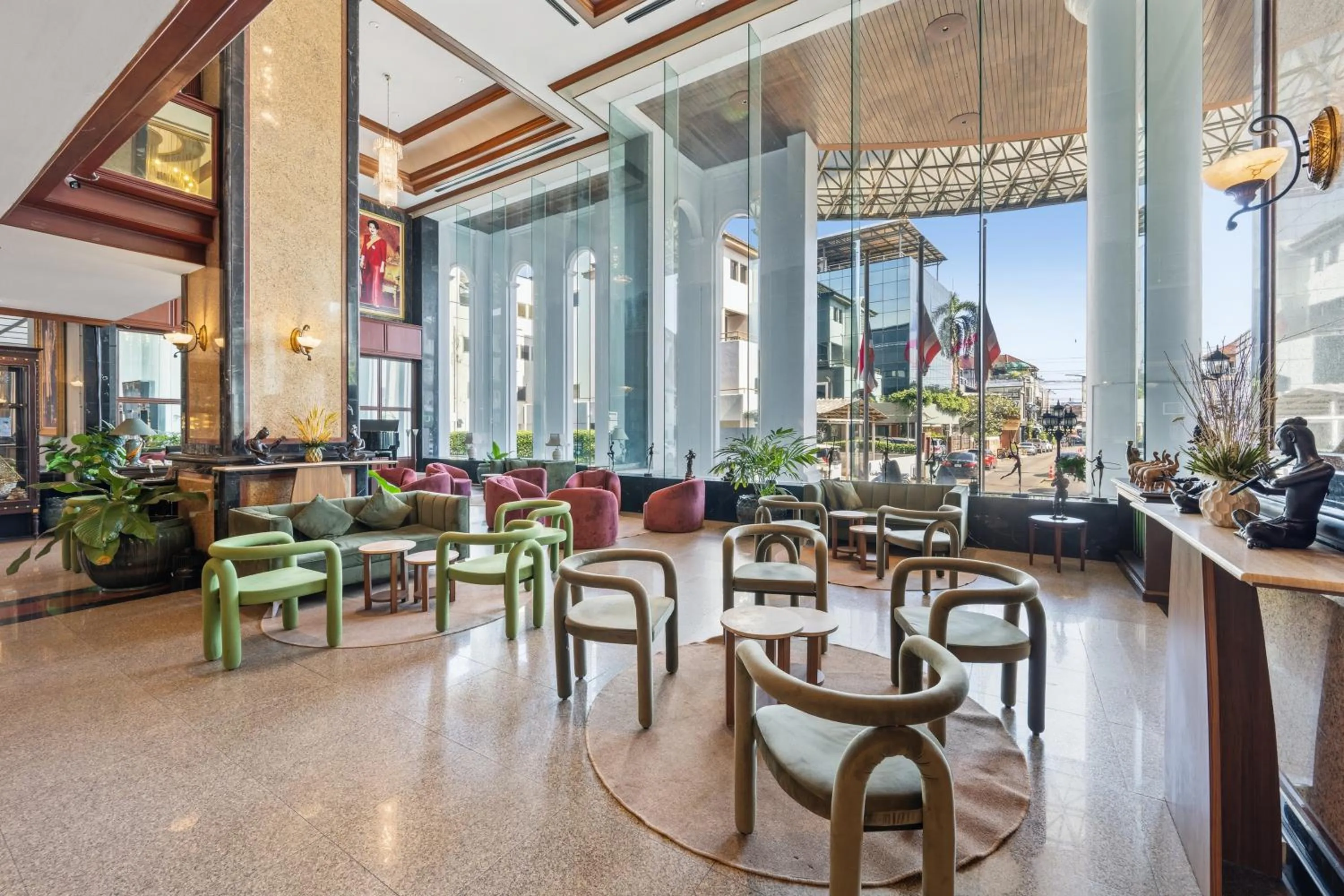 Lobby or reception in Town in Town Hotel Bangkok