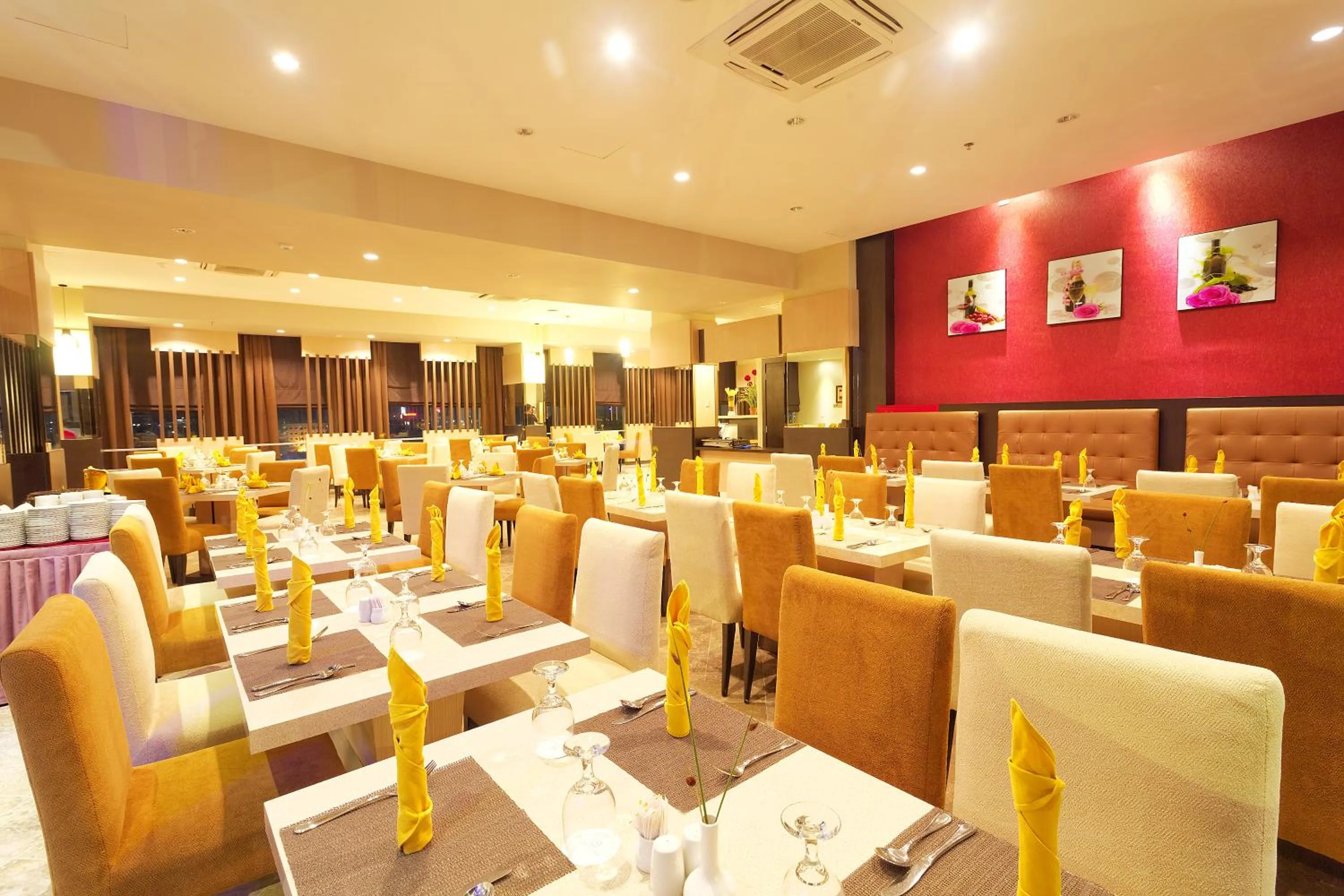 Restaurant/places to eat in Nagoya Mansion Hotel and Residence