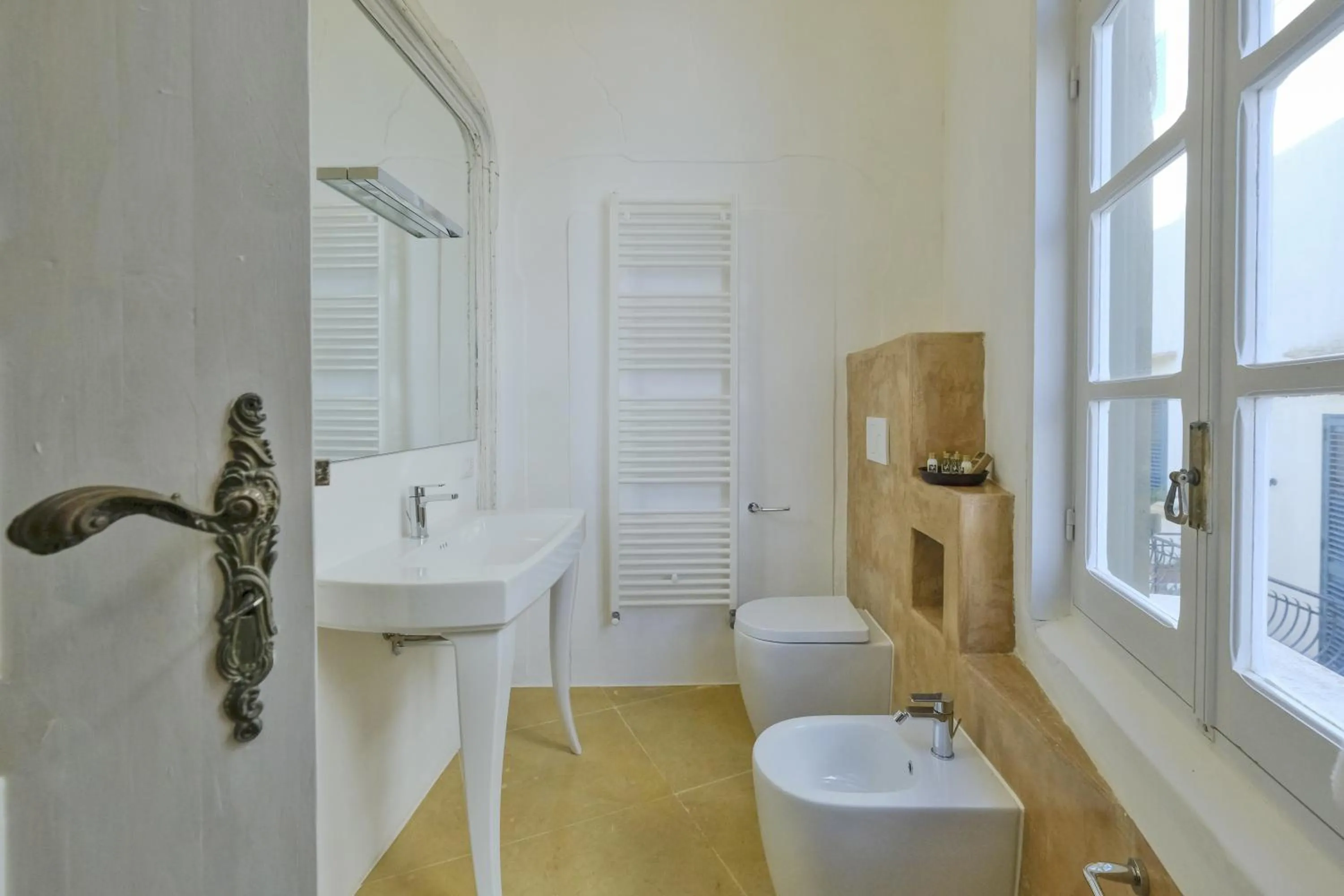 Bathroom in Pascaraymondo Suite Palace