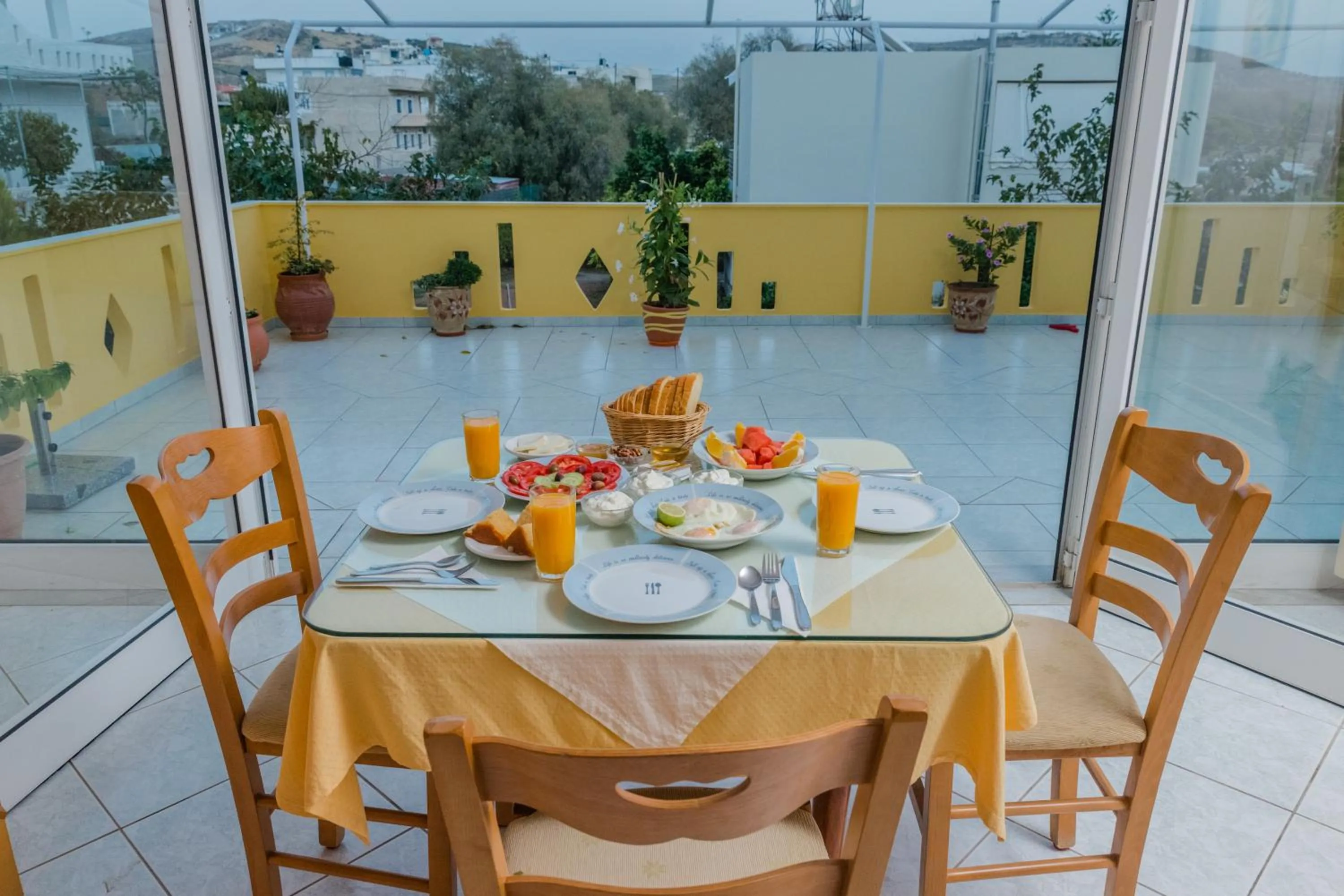 Breakfast in Arsinoi Studios and Apartments