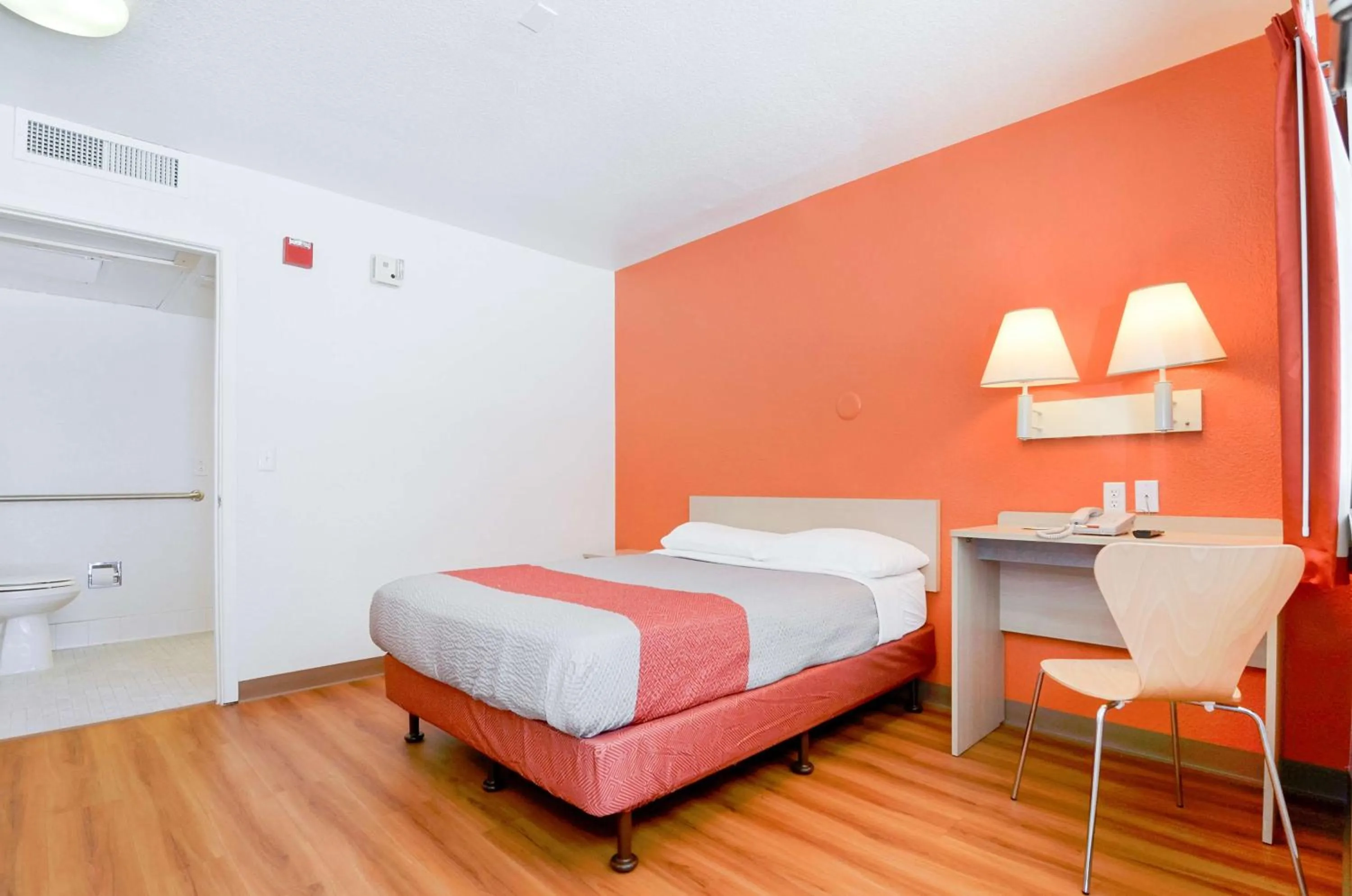 Bedroom, Bed in Motel 6-Big Bear Lake, CA