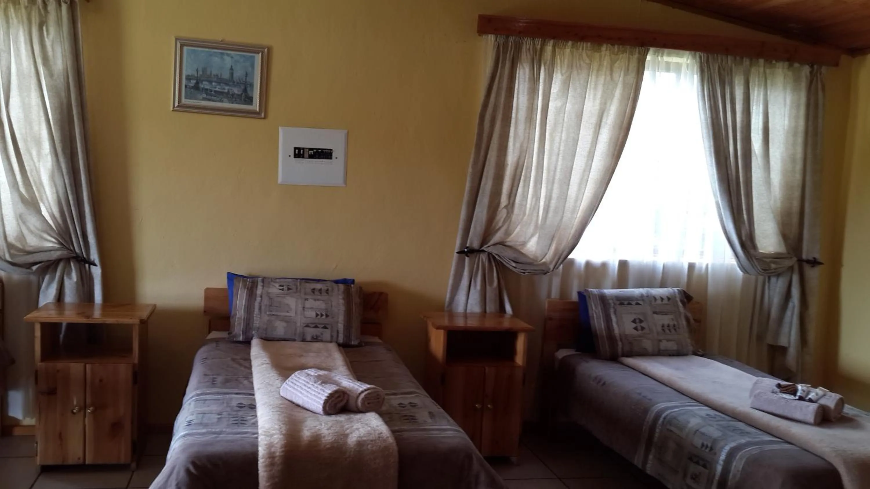 Day, Bed in The Old Mill Hotel