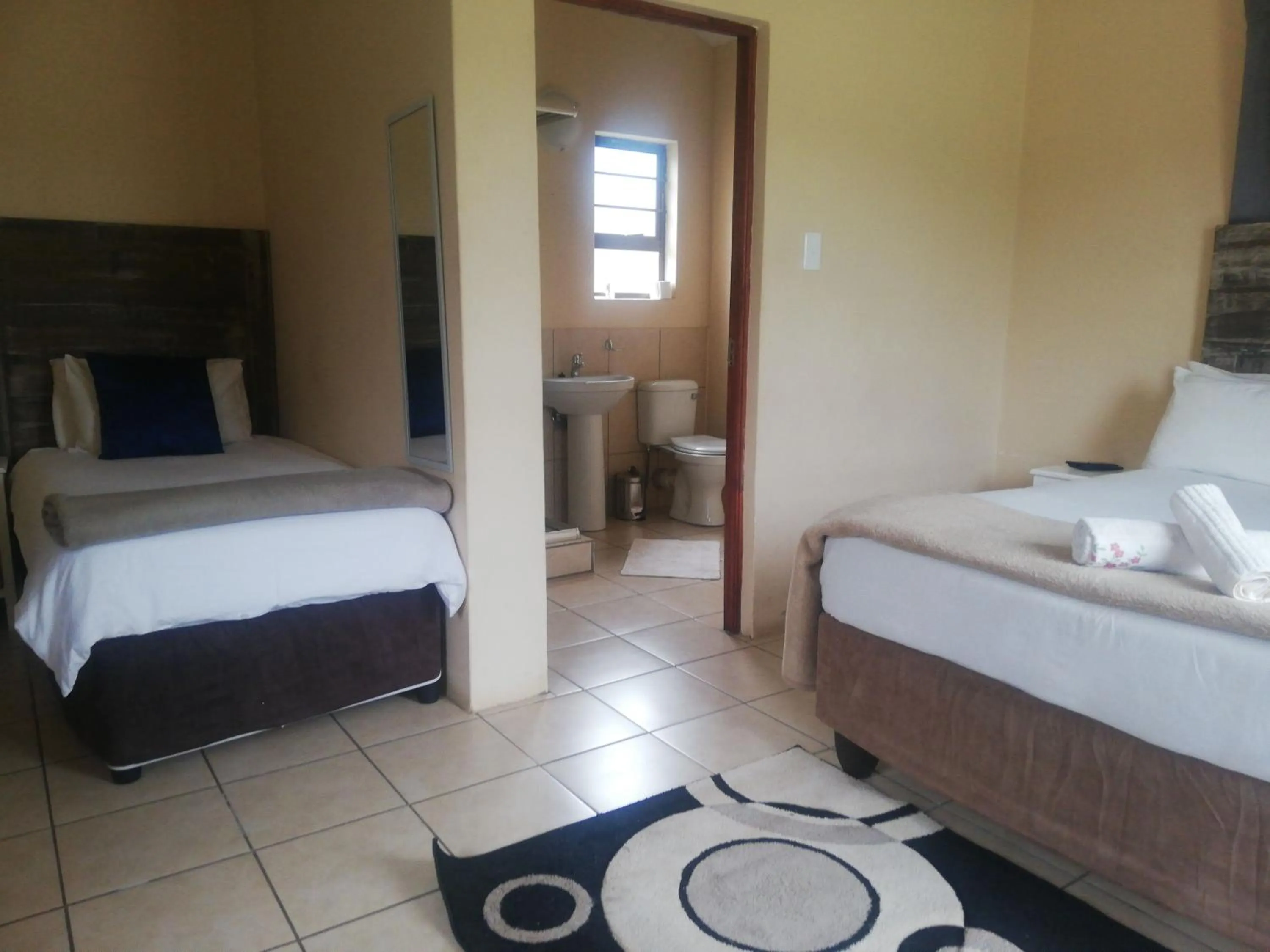 Photo of the whole room, Bed in The Old Mill Hotel