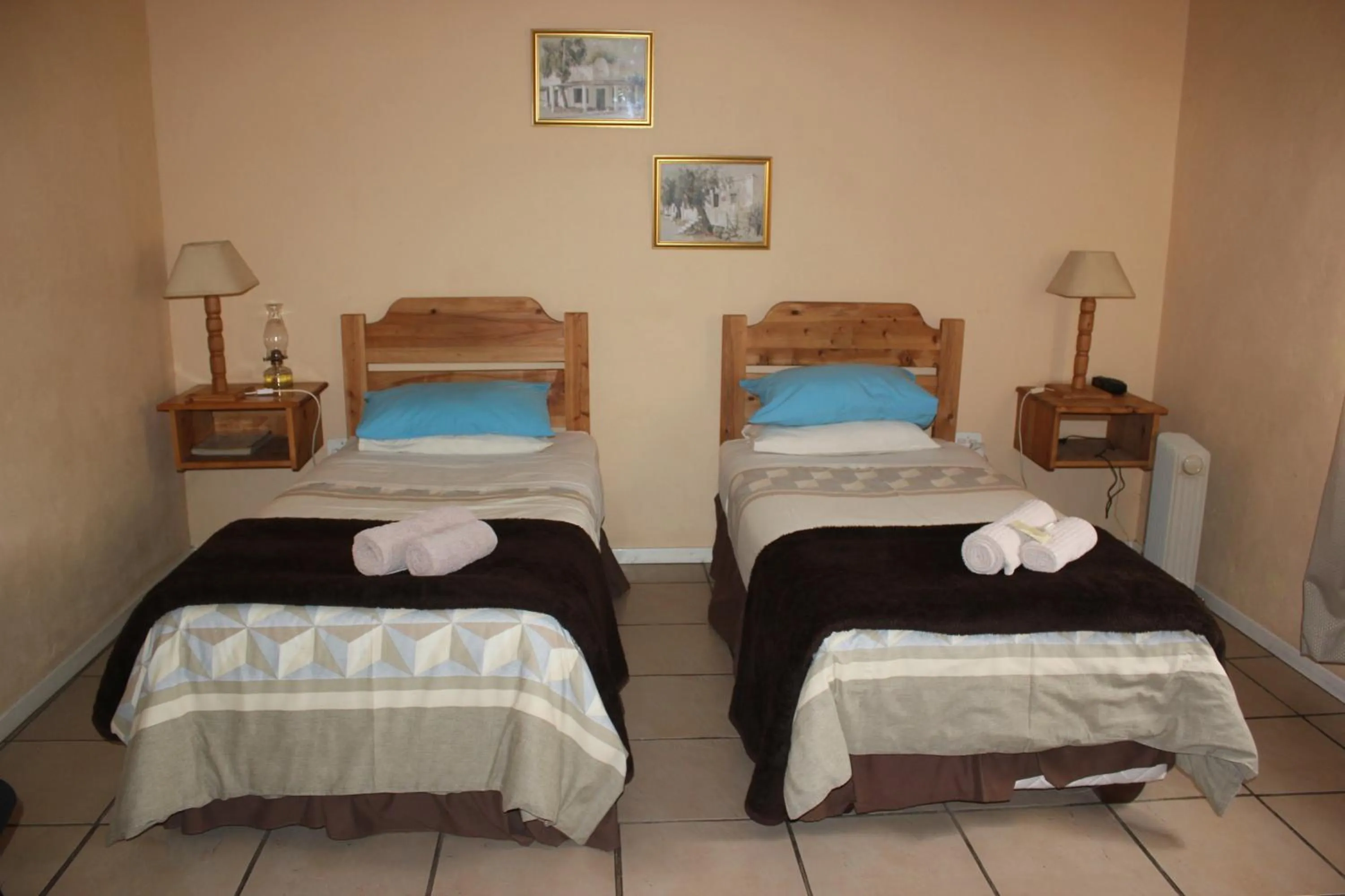 Property building, Bed in The Old Mill Hotel