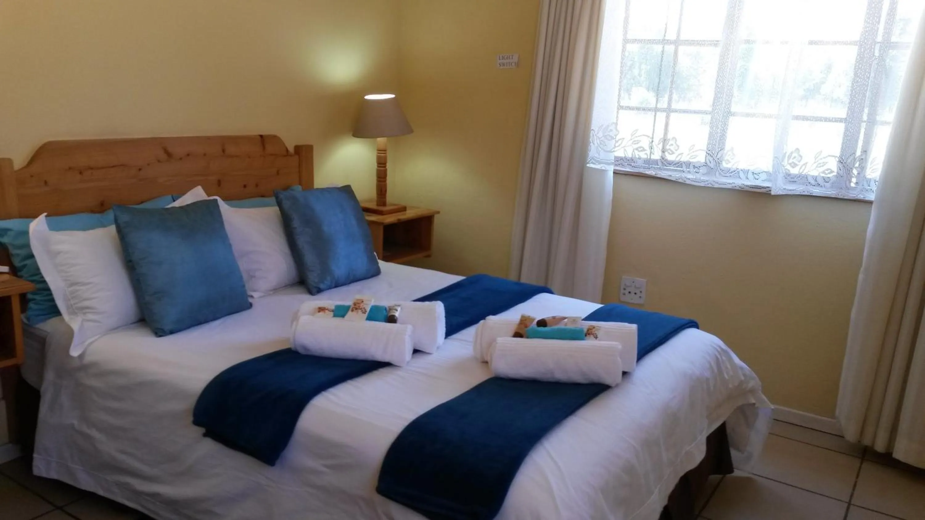 Day, Bed in The Old Mill Hotel