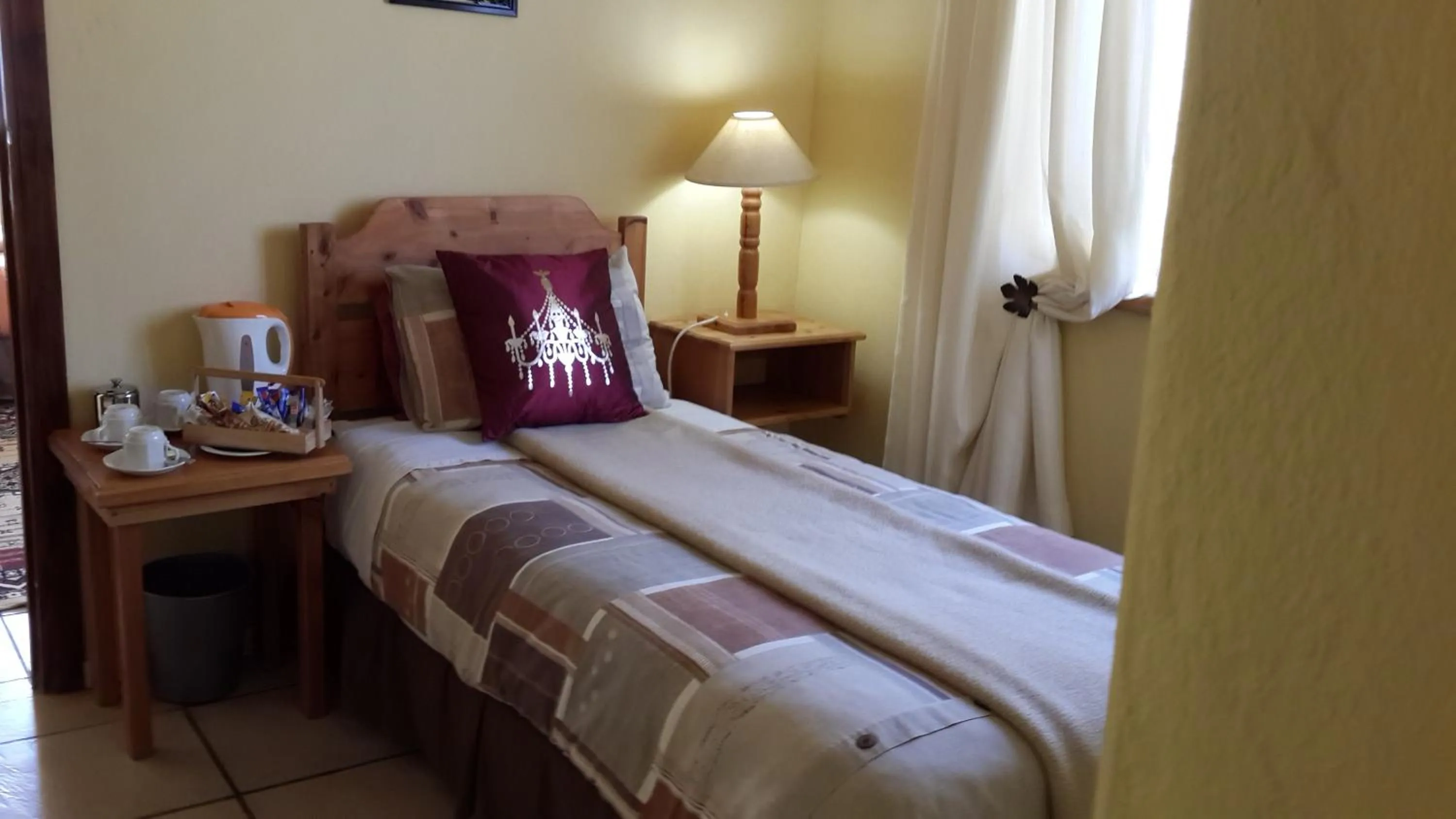 Day, Bed in The Old Mill Hotel