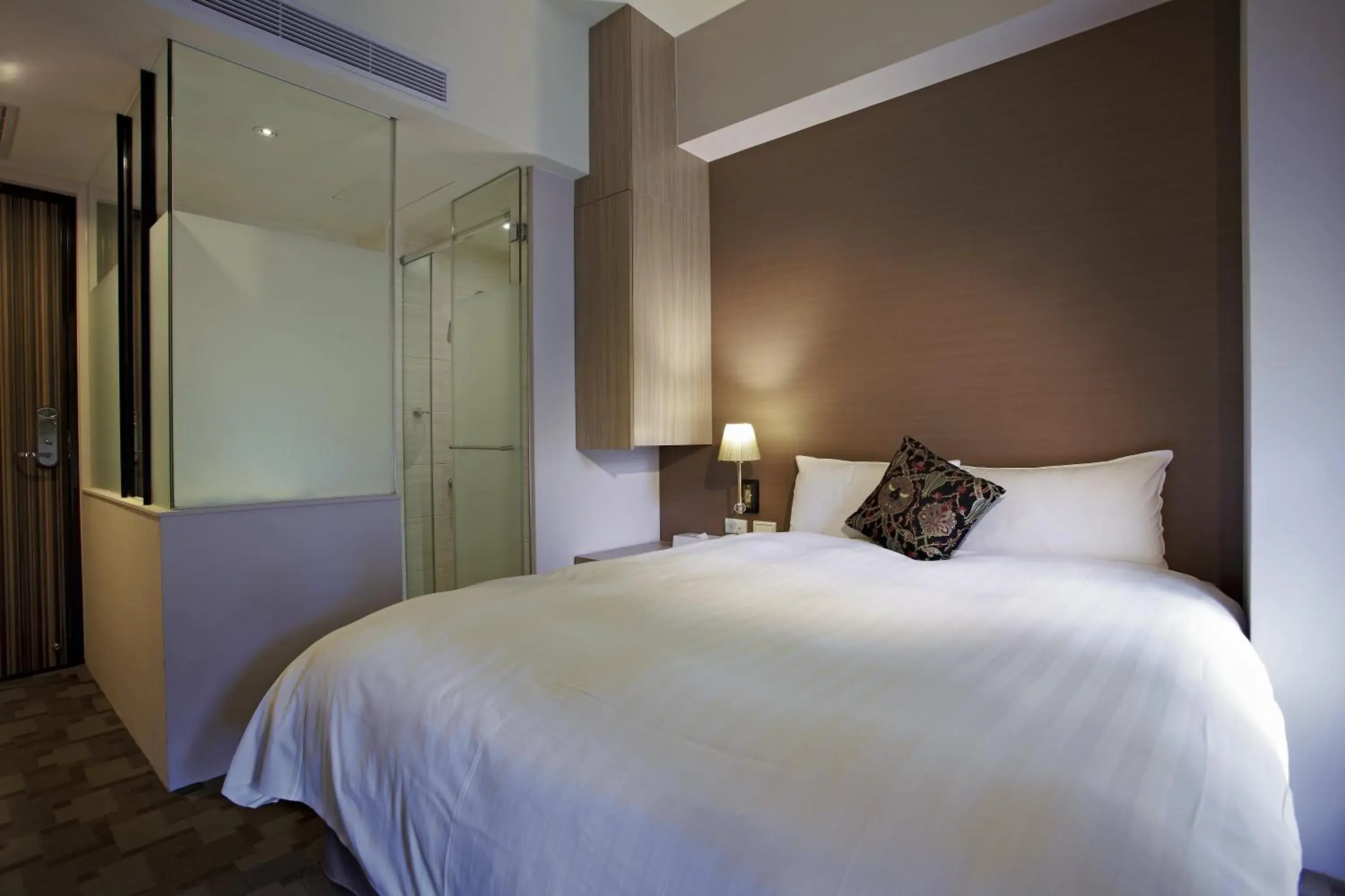 Double Room with Garden View and Balcony in Micasa Hotel Double Room with Garden View and Balcony in Micasa Hotel