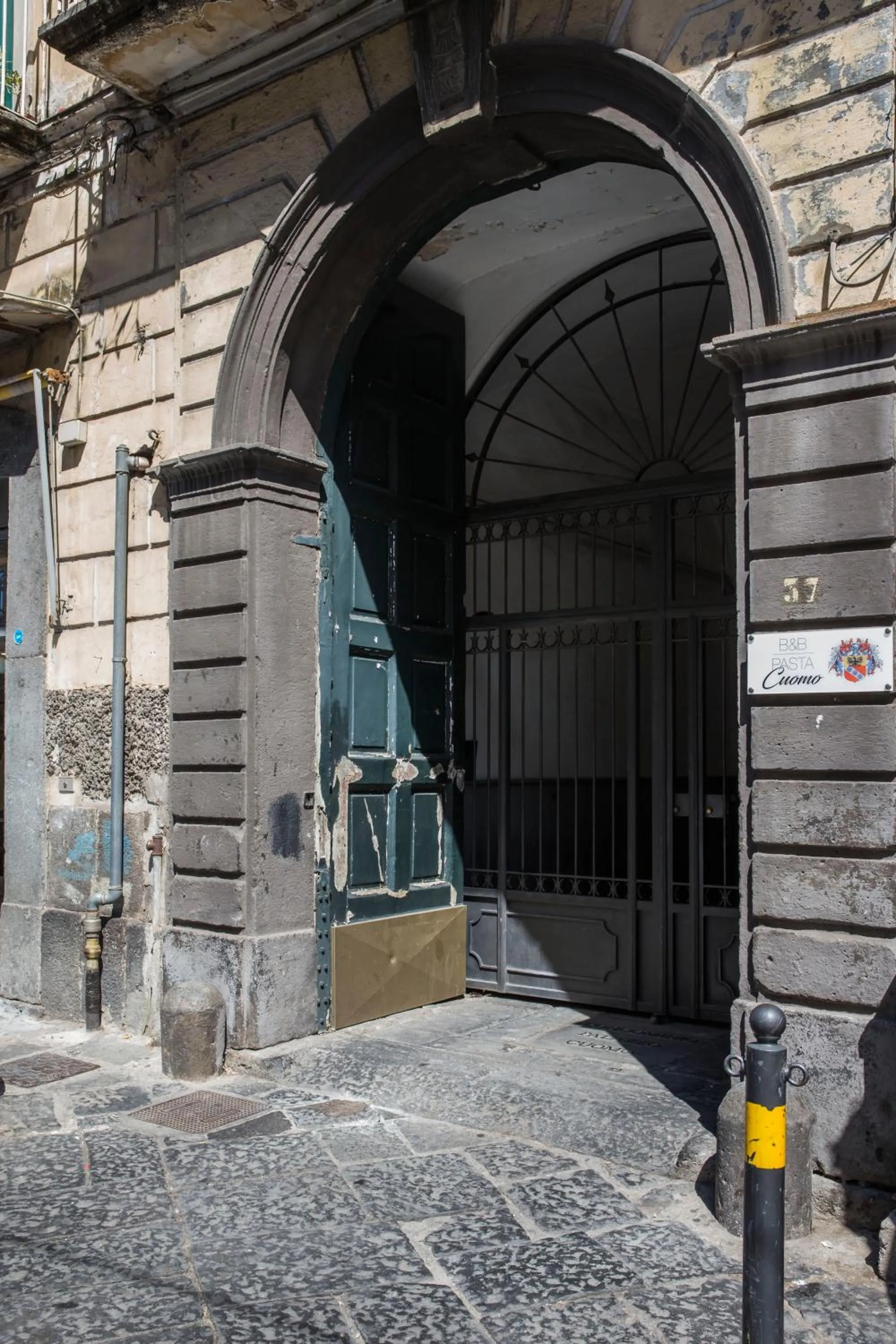Facade/entrance in b&b Pasta Cuomo