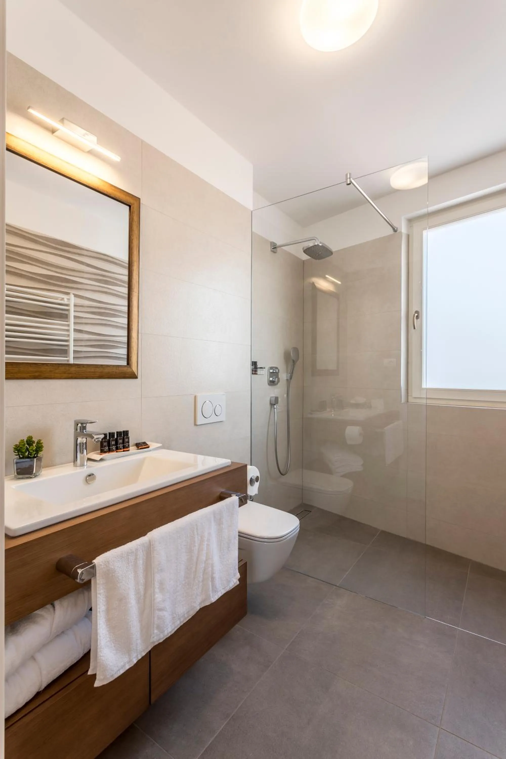 Shower in Residence Stine