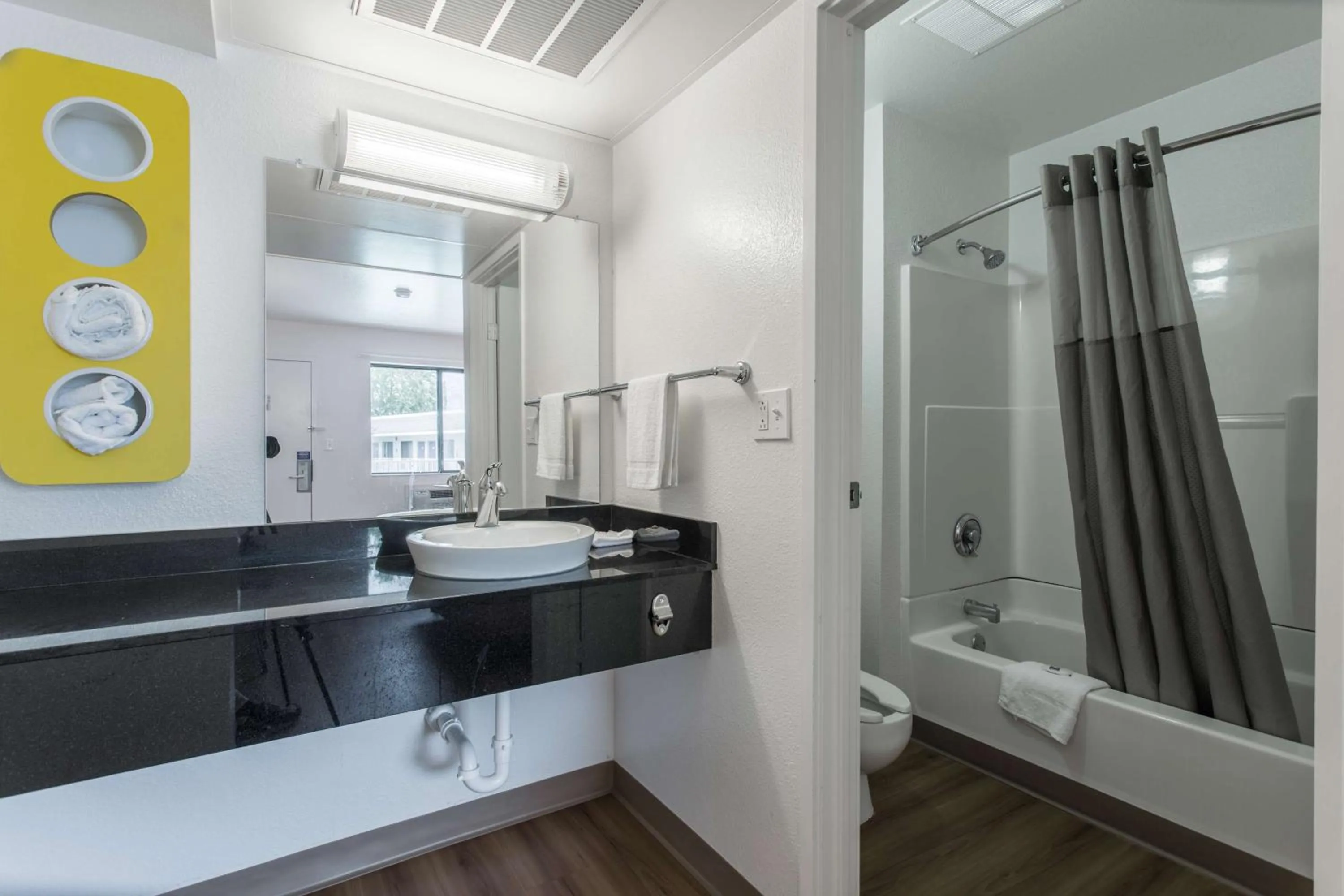 Bathroom in Motel 6-Goodlettsville, TN - Nashville