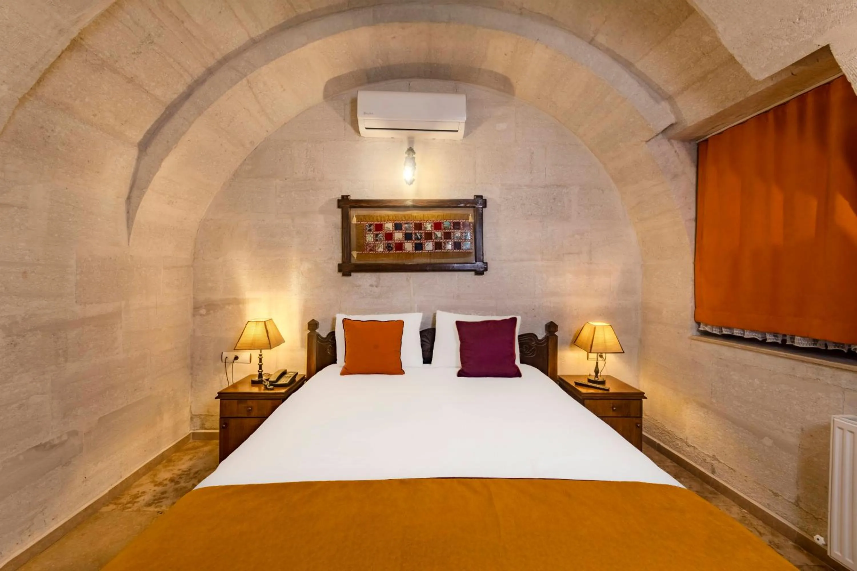 Photo of the whole room, Bed in Grand Elite Cave Suites