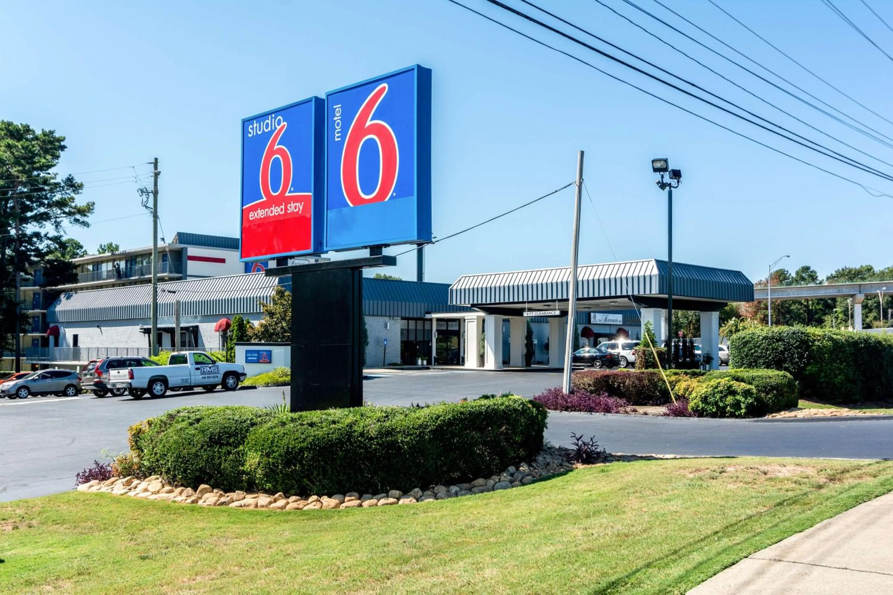 Property Building in Motel 6-Marietta, GA - Atlanta Northwest