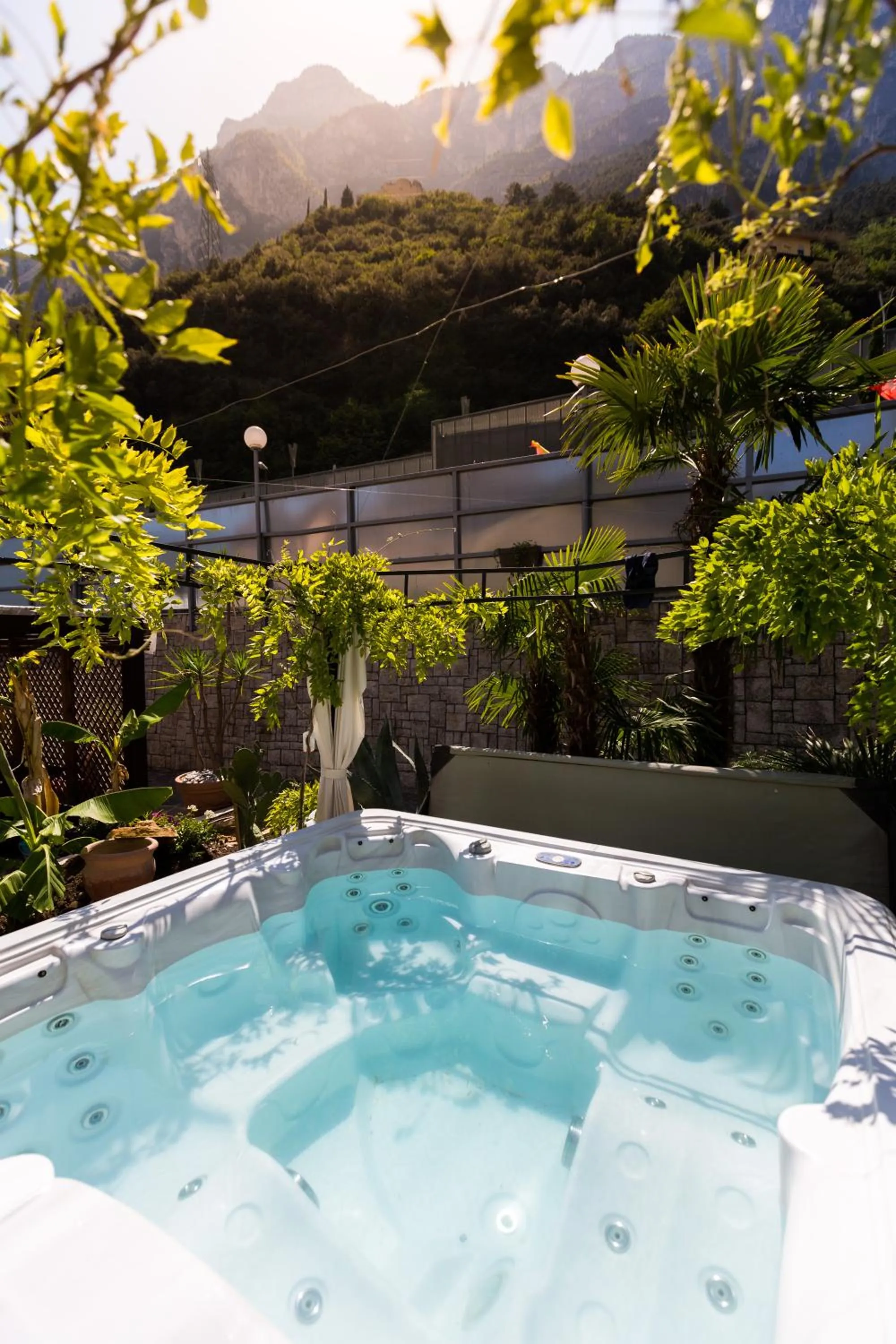 Hot Tub in Casa Canarino