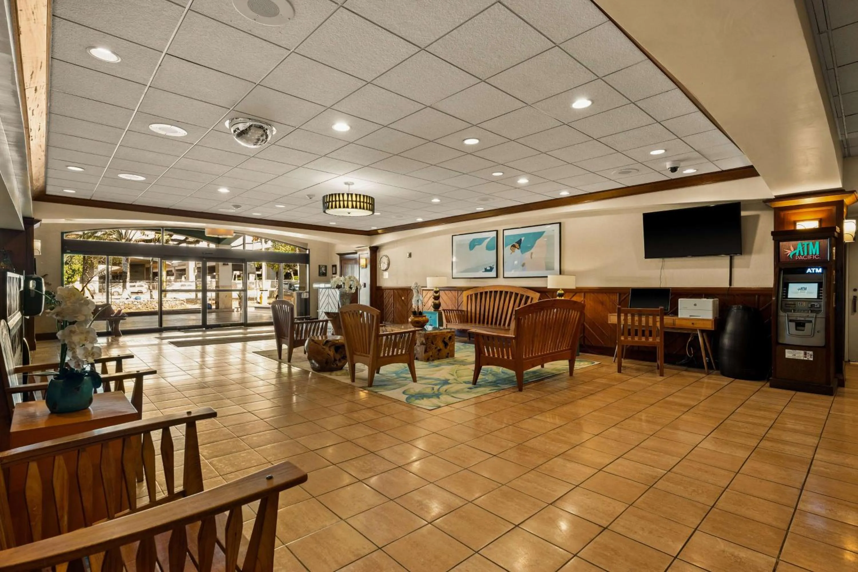 Lobby or reception in Airport Honolulu Hotel, Trademark Collection by Wyndham