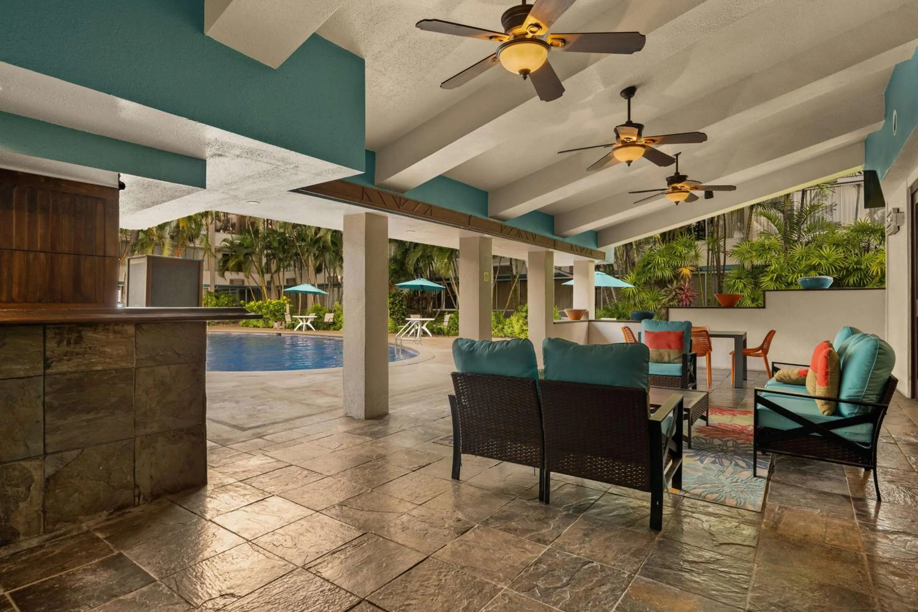 Inner courtyard view in Airport Honolulu Hotel, Trademark Collection by Wyndham