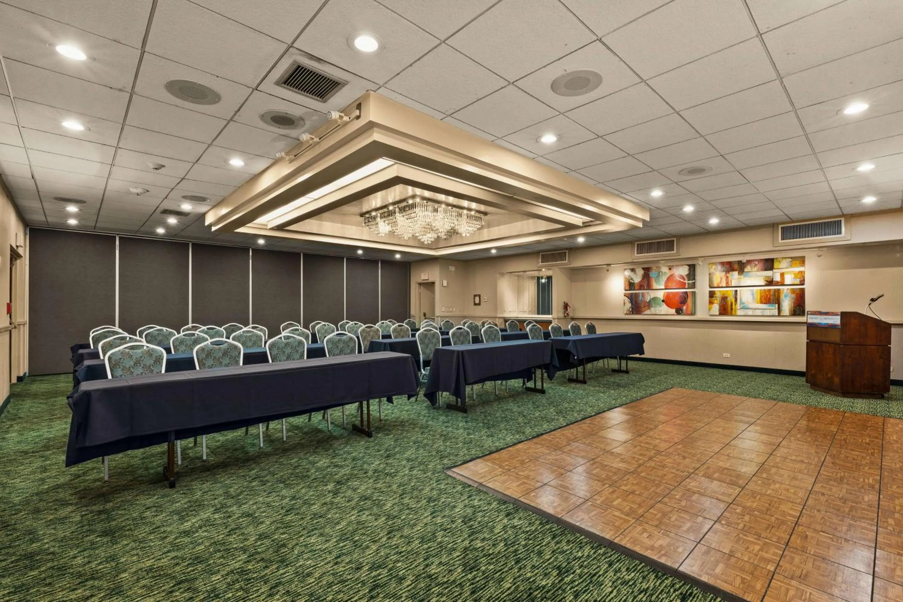 Meeting/conference room in Airport Honolulu Hotel, Trademark Collection by Wyndham