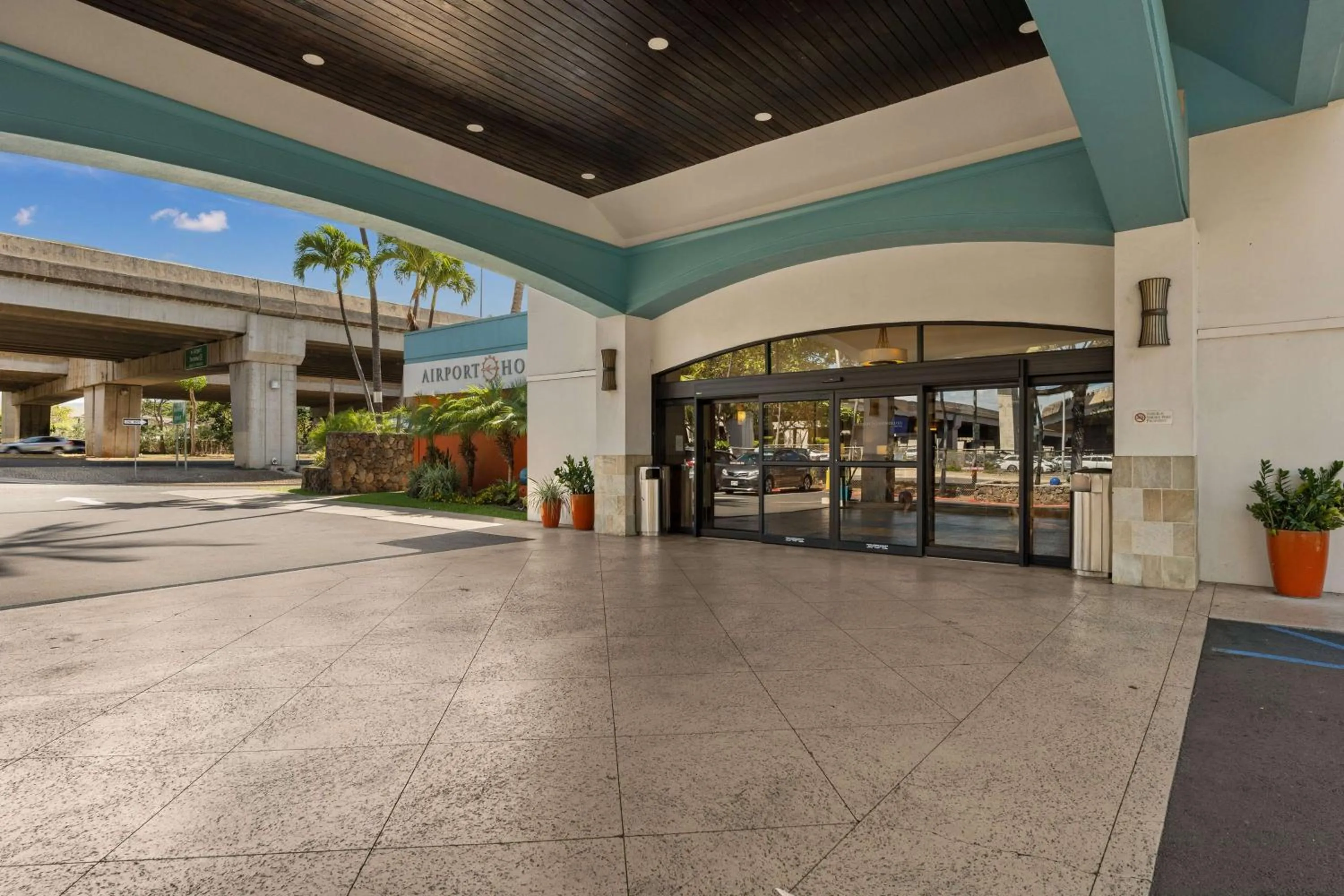 Property building in Airport Honolulu Hotel, Trademark Collection by Wyndham