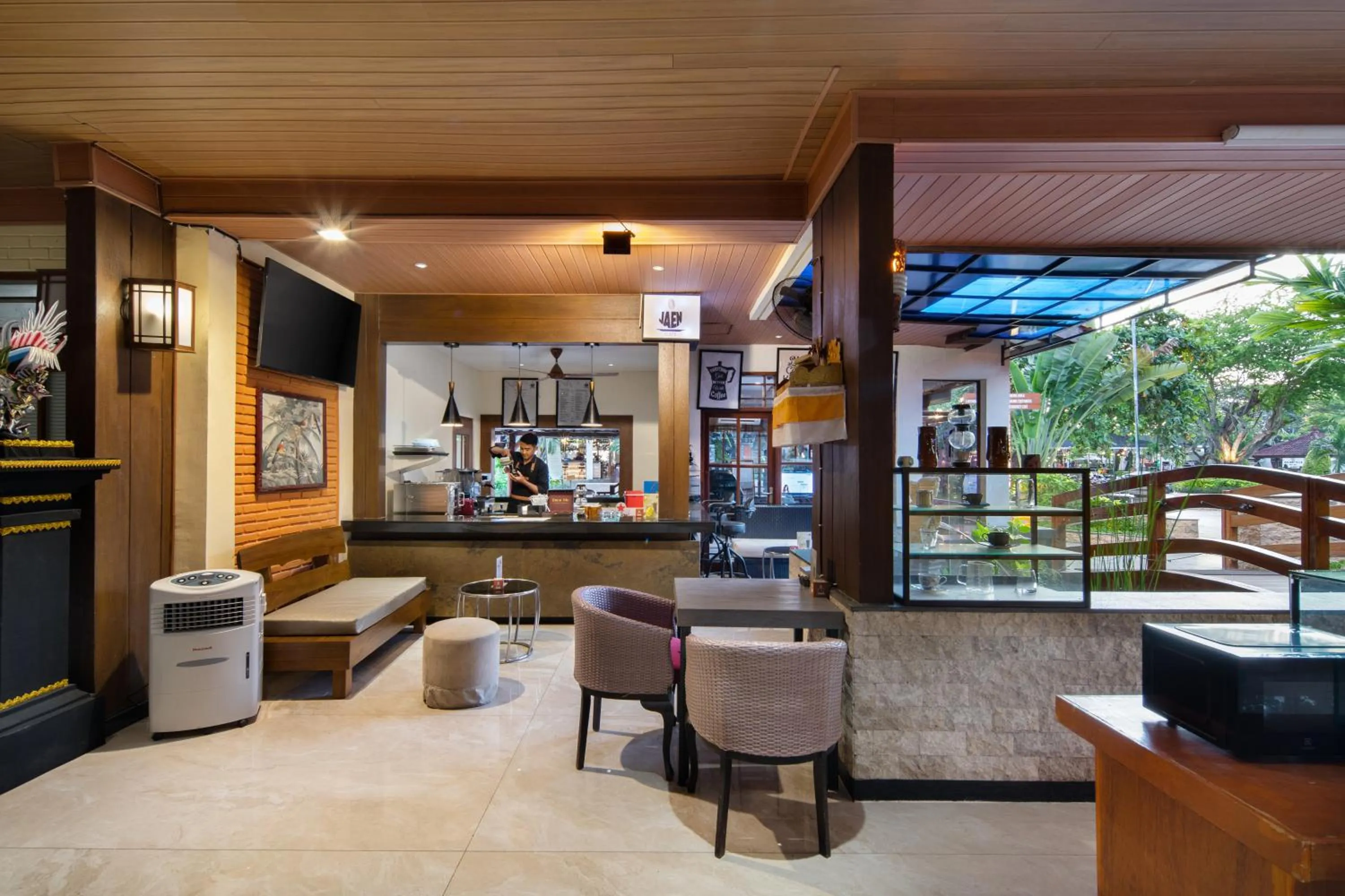 Lounge or bar in Grand Istana Rama Hotel