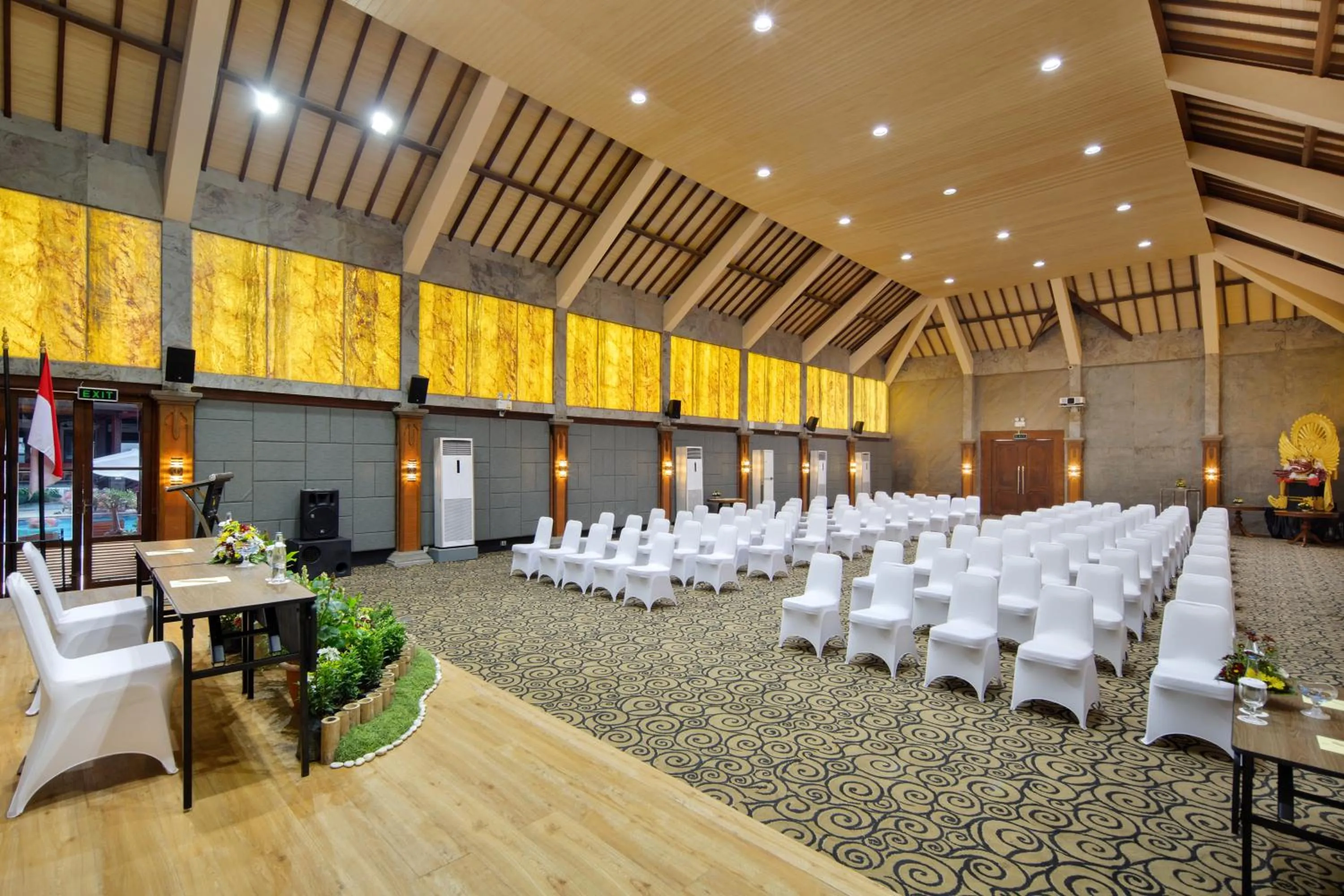 Meeting/conference room in Grand Istana Rama Hotel