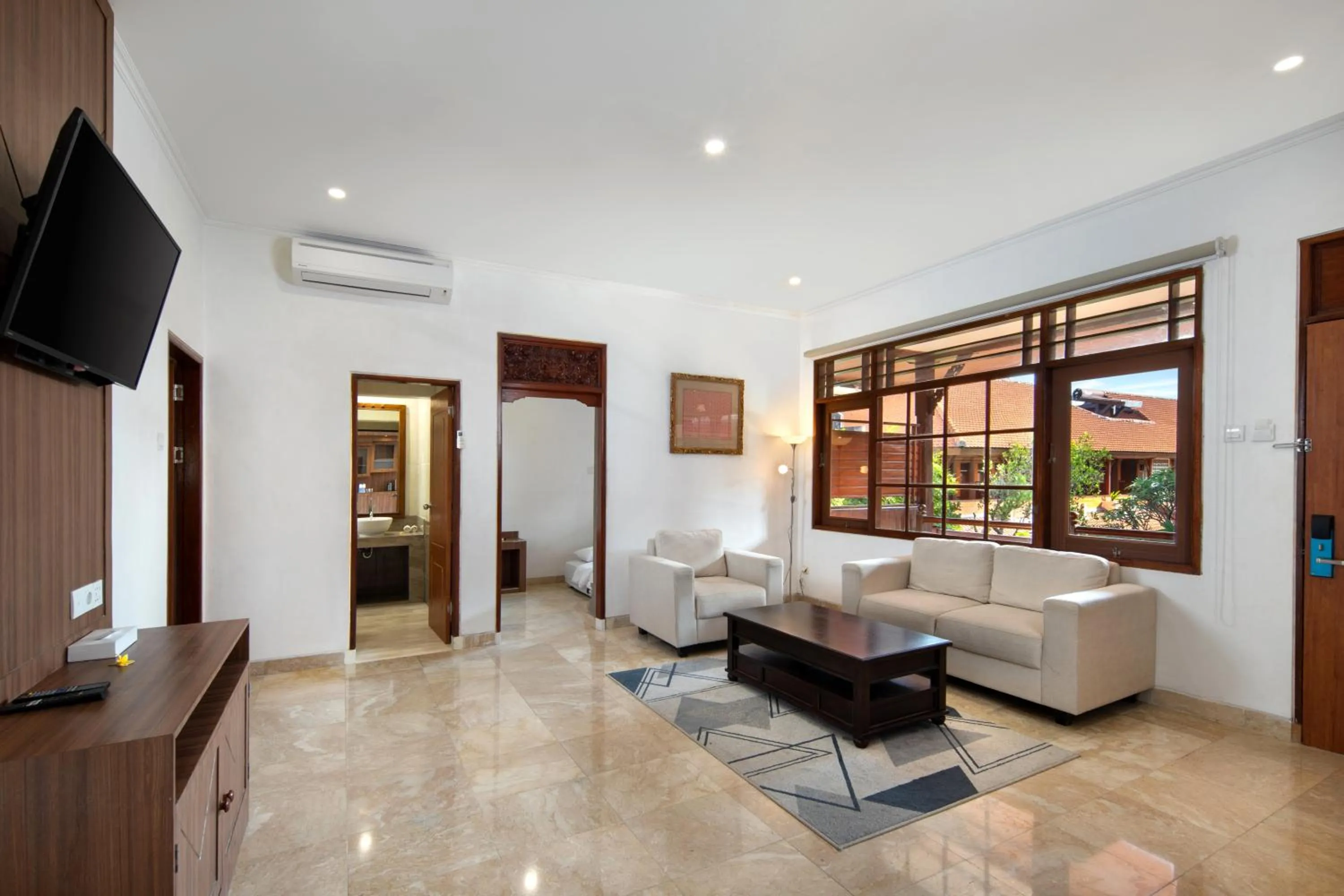 Living room in Grand Istana Rama Hotel