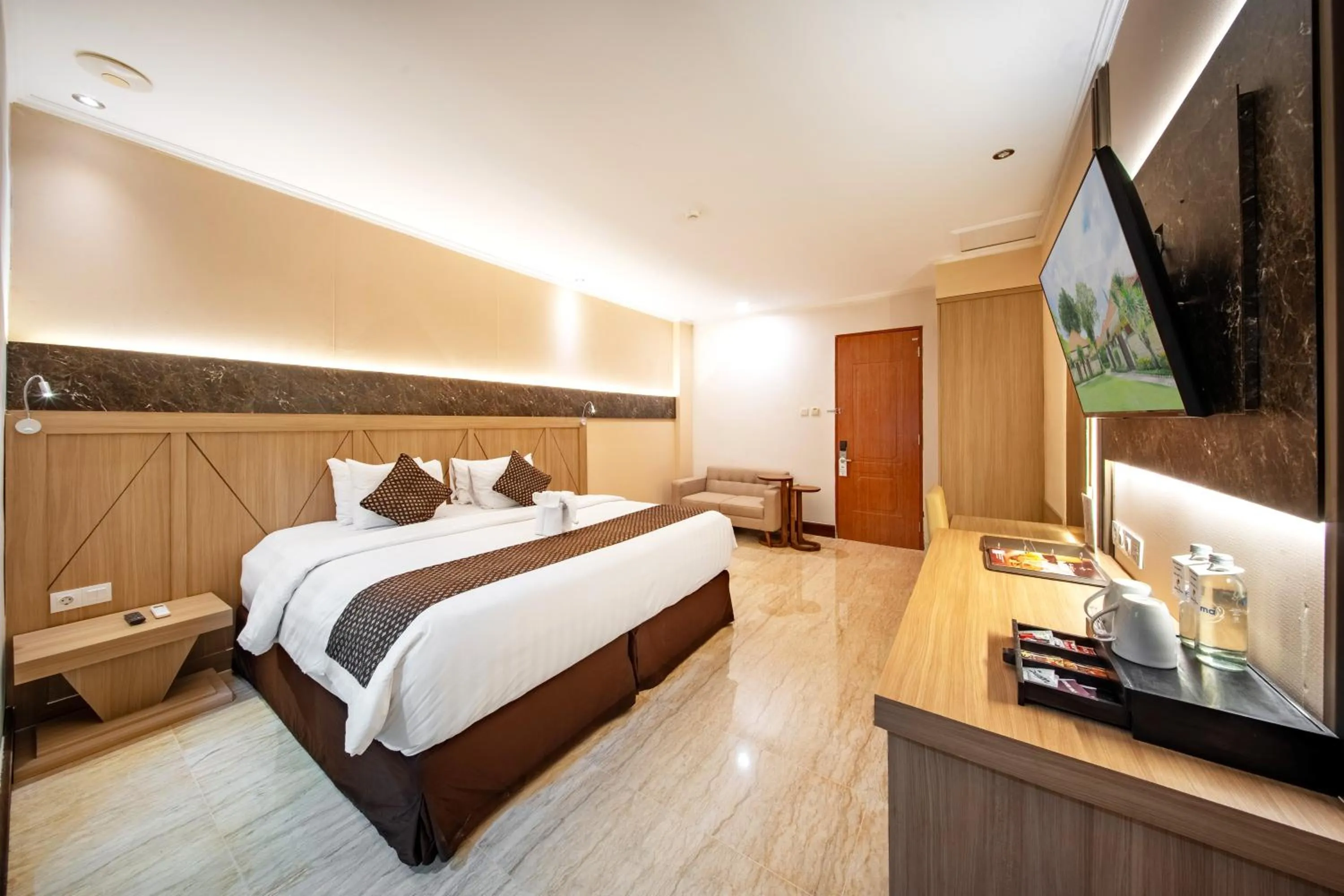 Bed in Grand Istana Rama Hotel