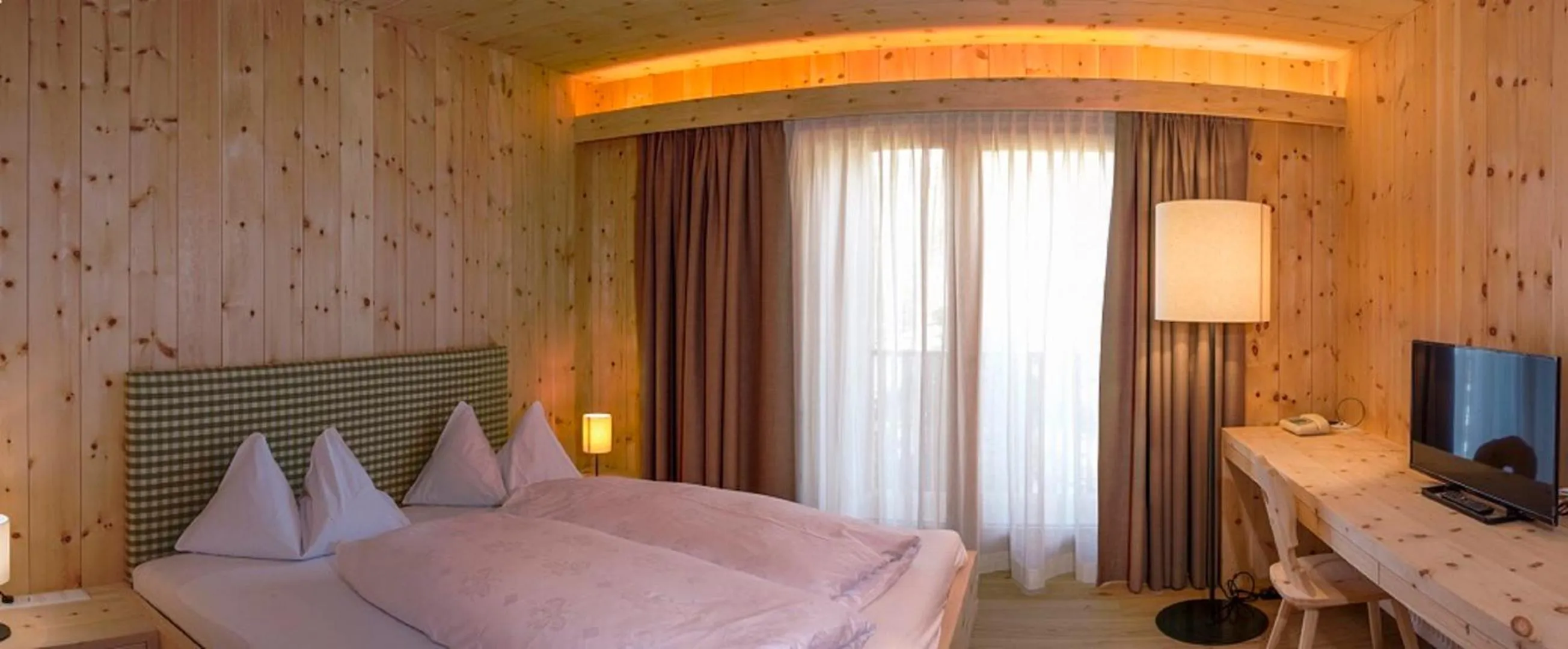 Bed in Hotel Schoenblick