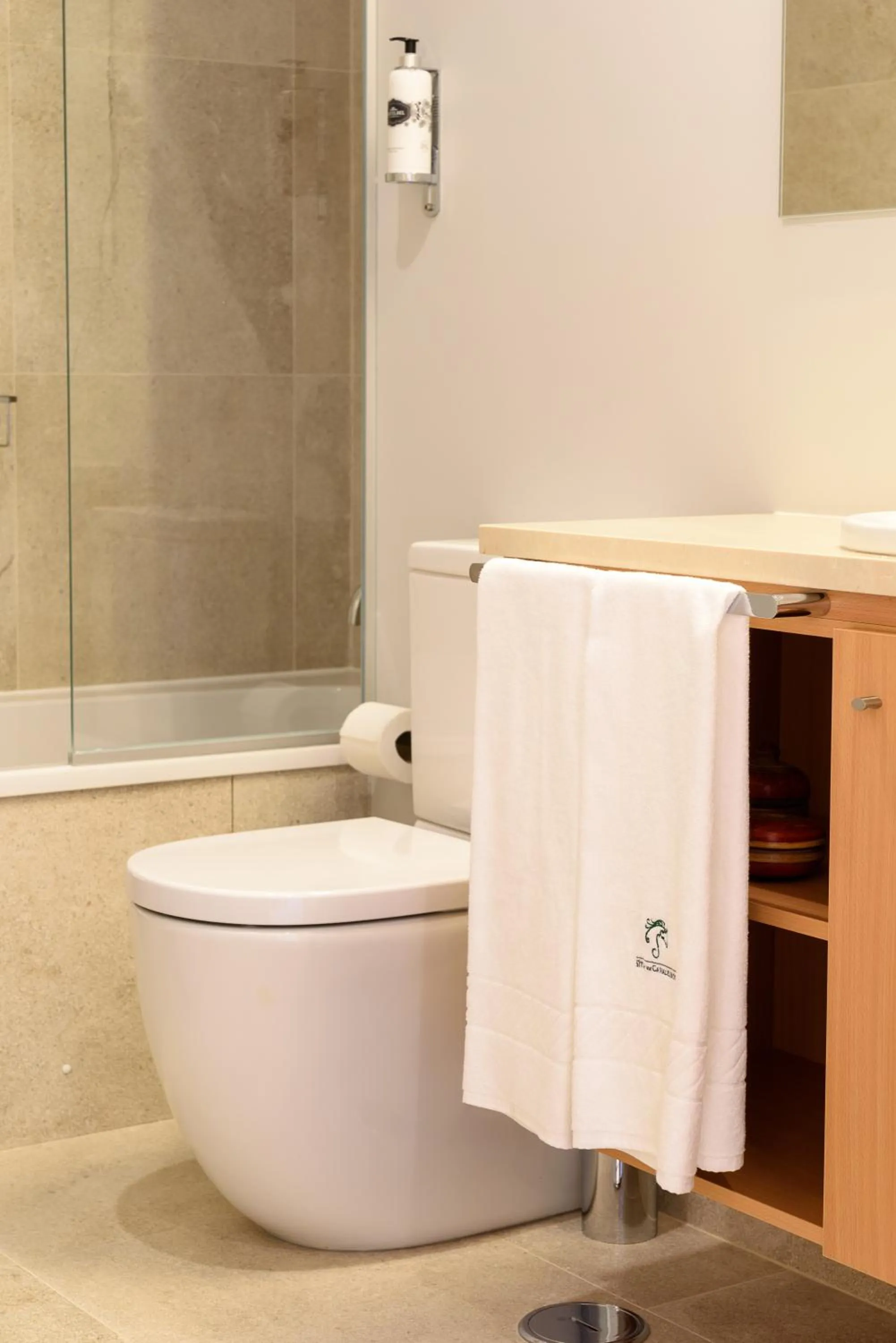 Hot Tub in Sitio dos Cavaleiros Daily Serviced Apartments