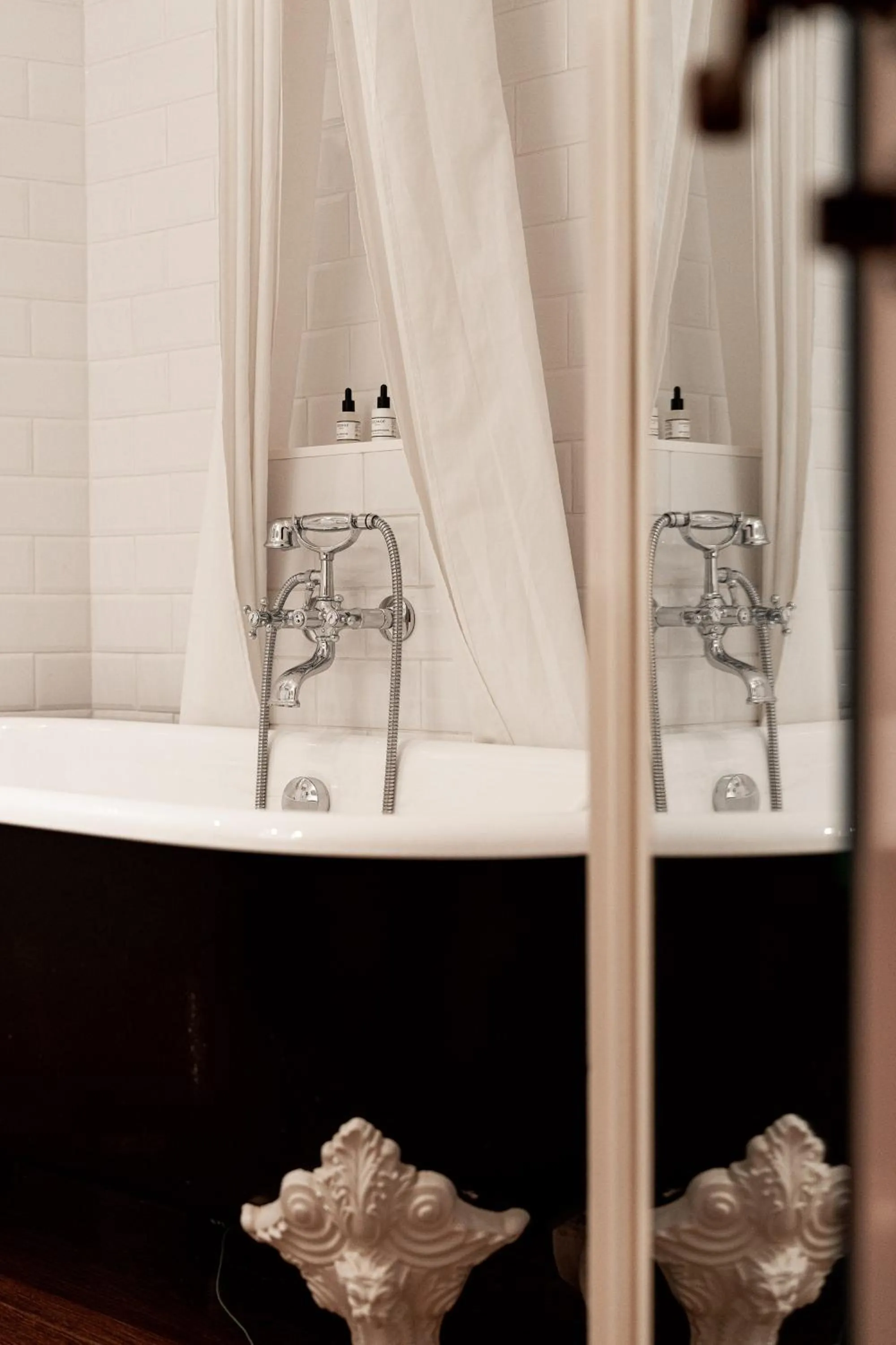 Bathroom in Hôtel du Petit Moulin, Haute Couture hotel by Lacroix