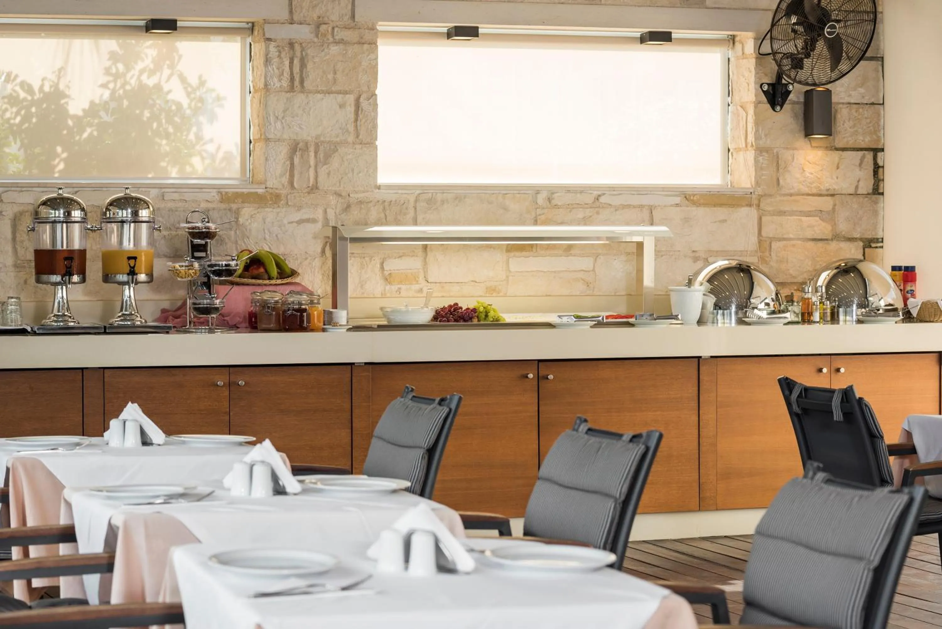 Breakfast in Elotis Suites