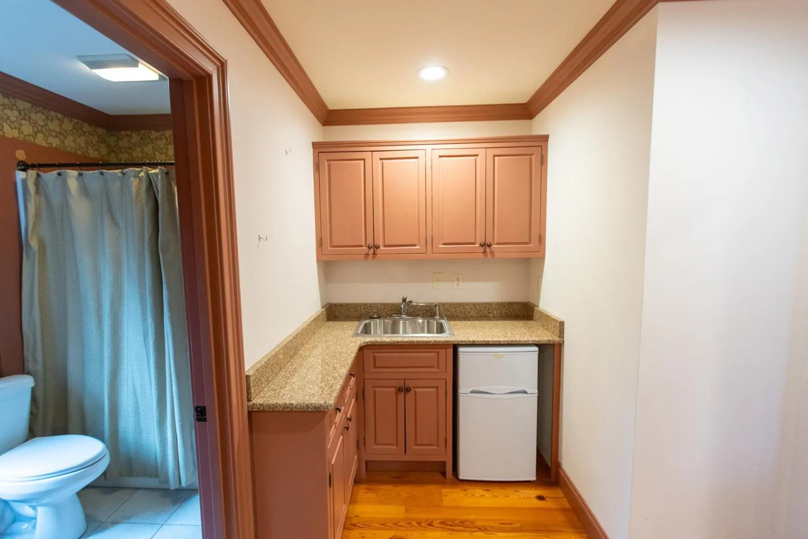 Bathroom in Howard's Creek Inn