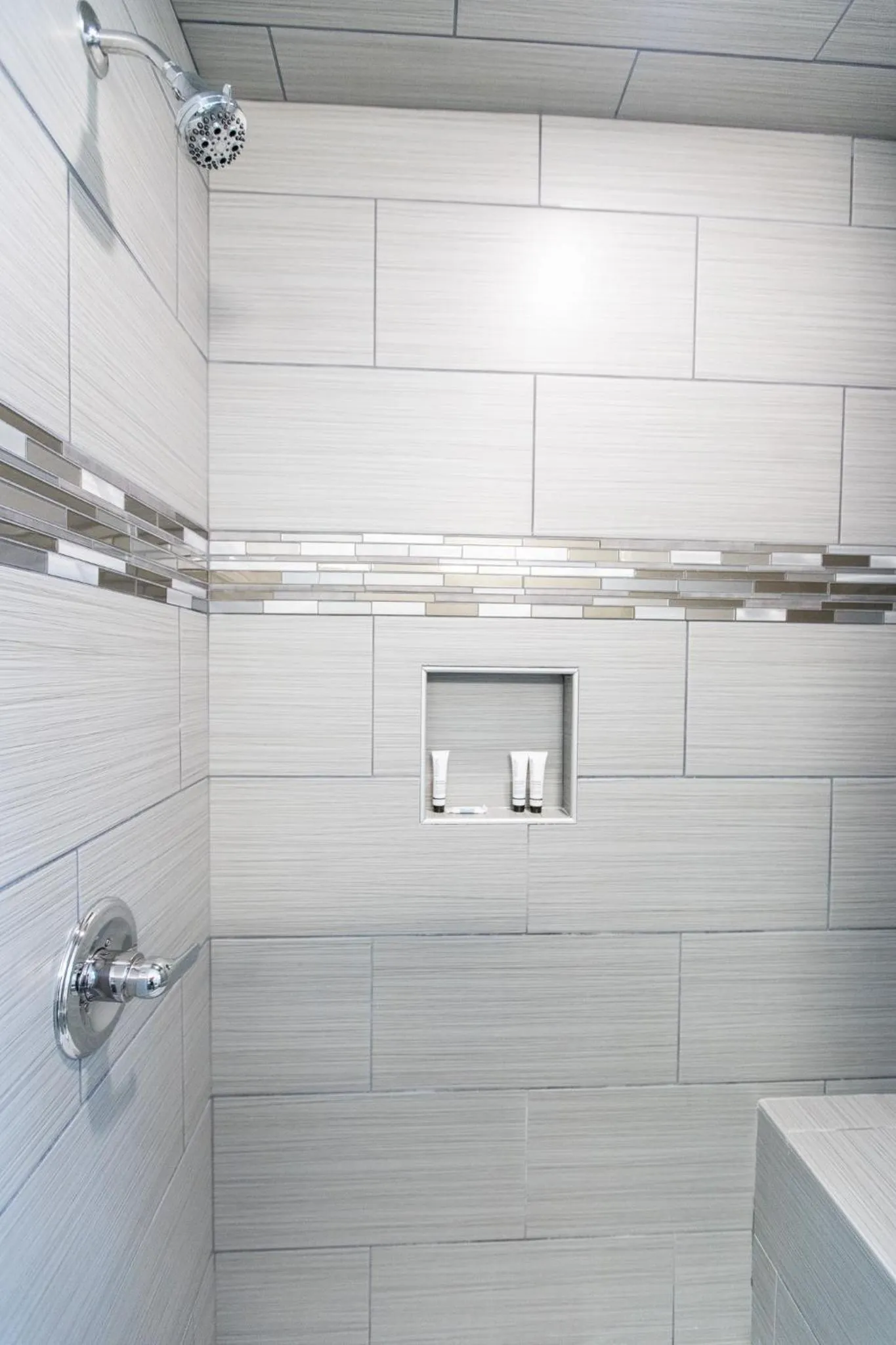 Shower in Howard's Creek Inn