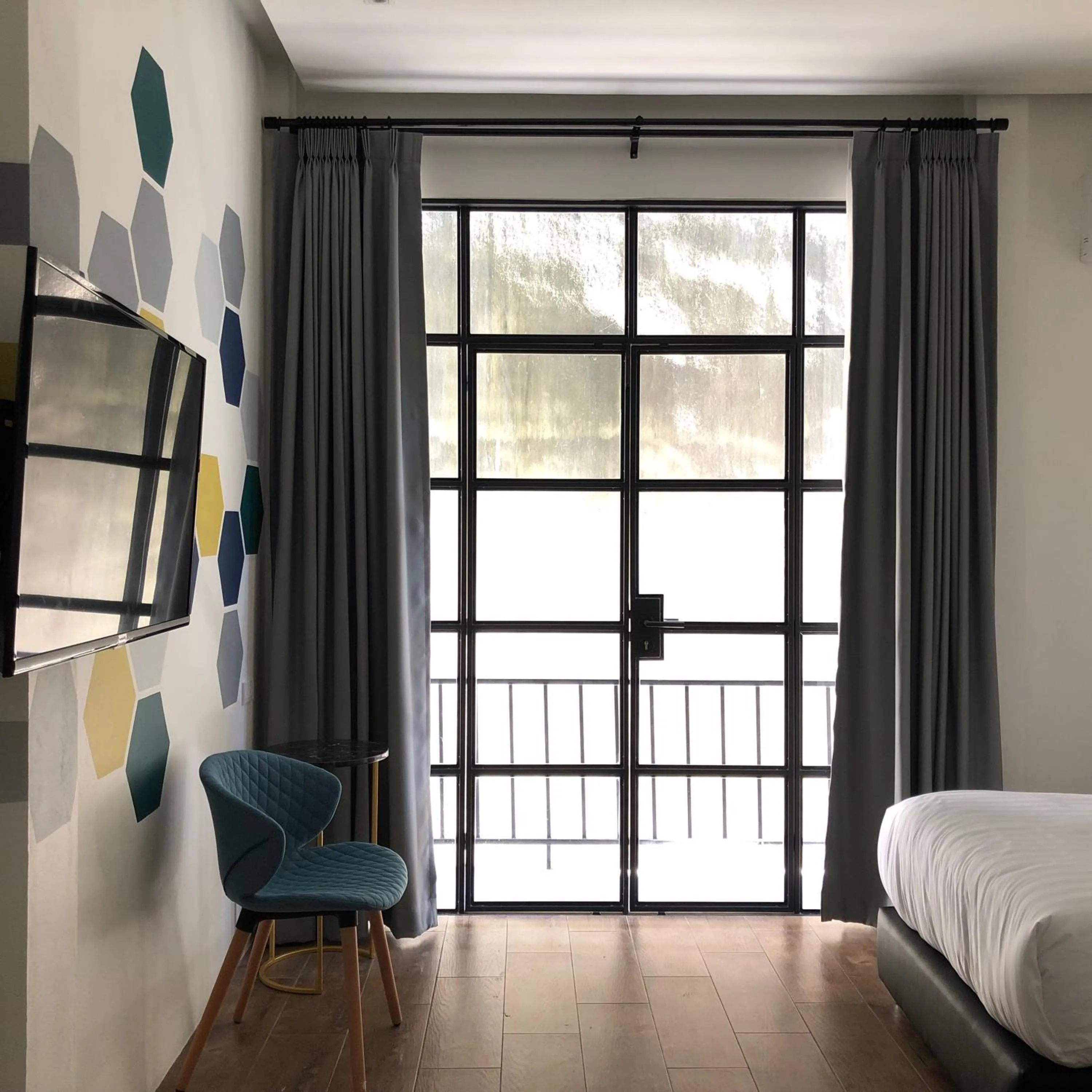 Bed in Goodnight Poshtel + Free Netflix