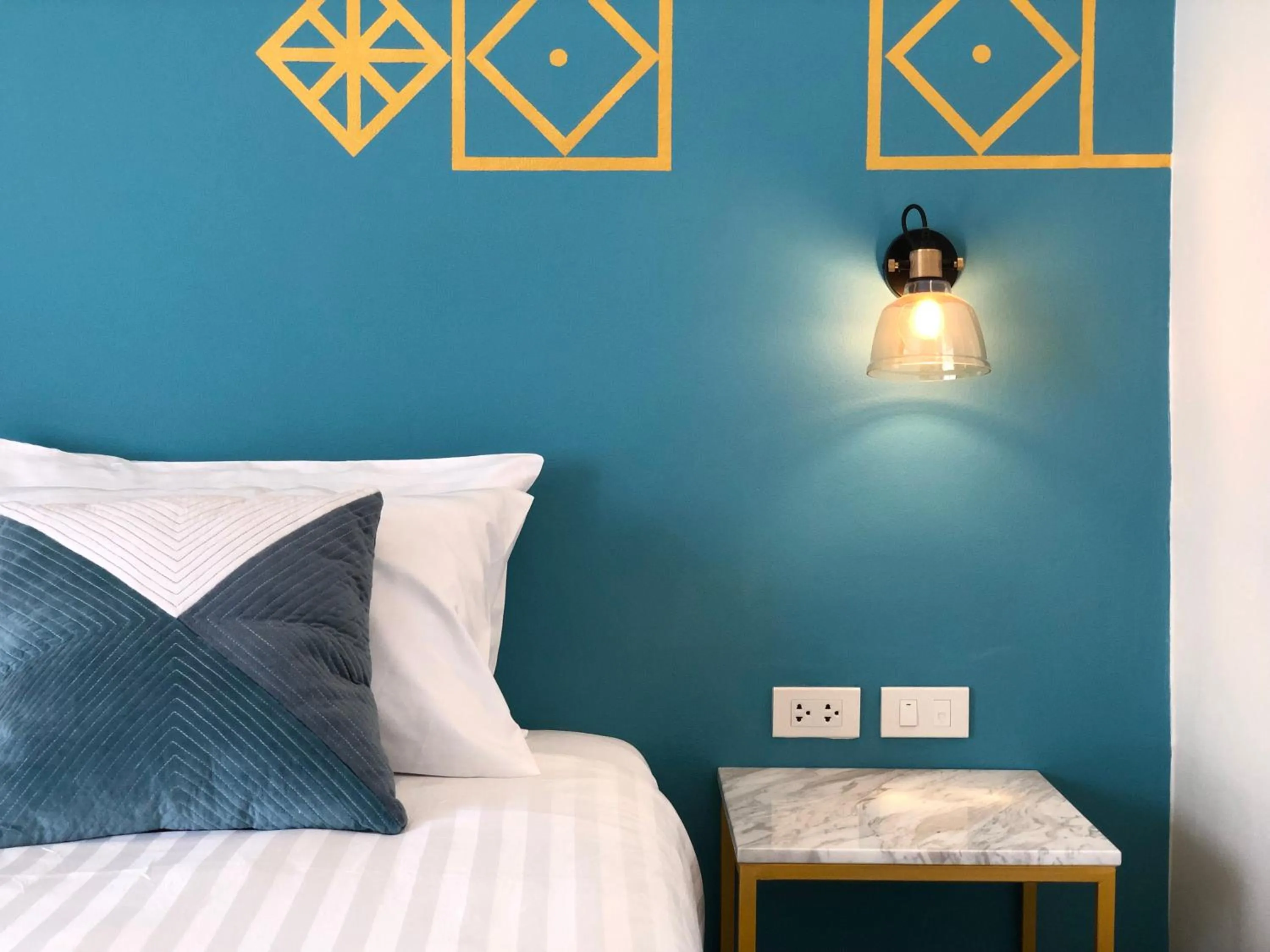 Bed in Goodnight Poshtel + Free Netflix