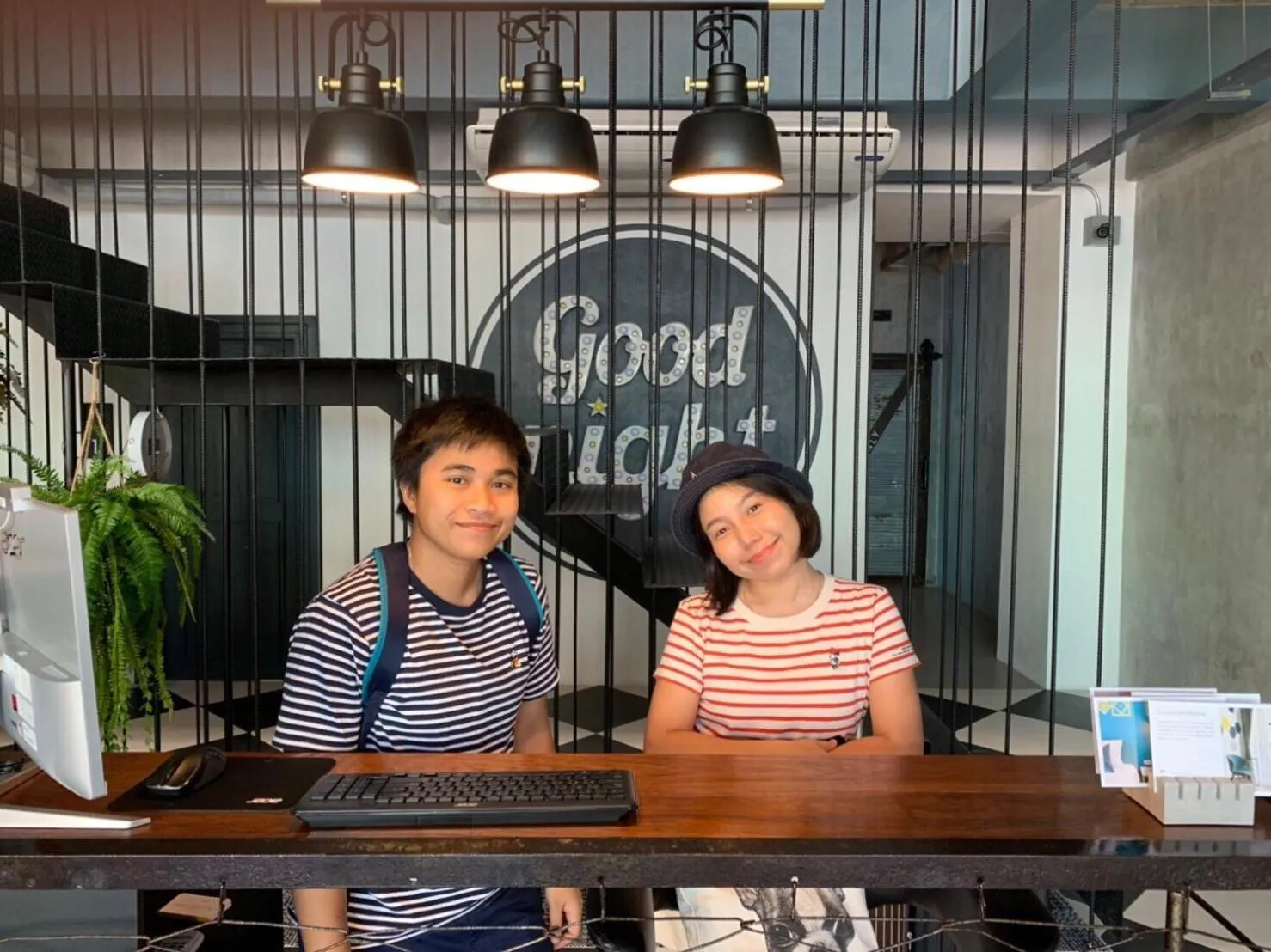 Goodnight Poshtel + Free Netflix