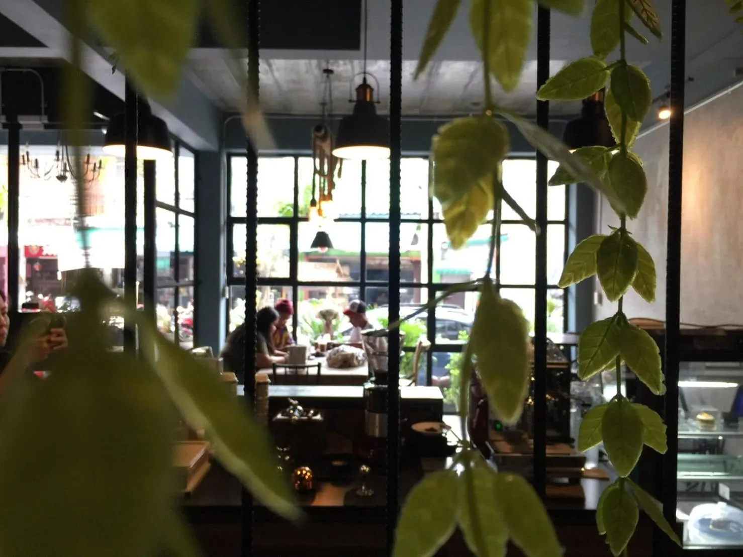 Goodnight Poshtel + Free Netflix