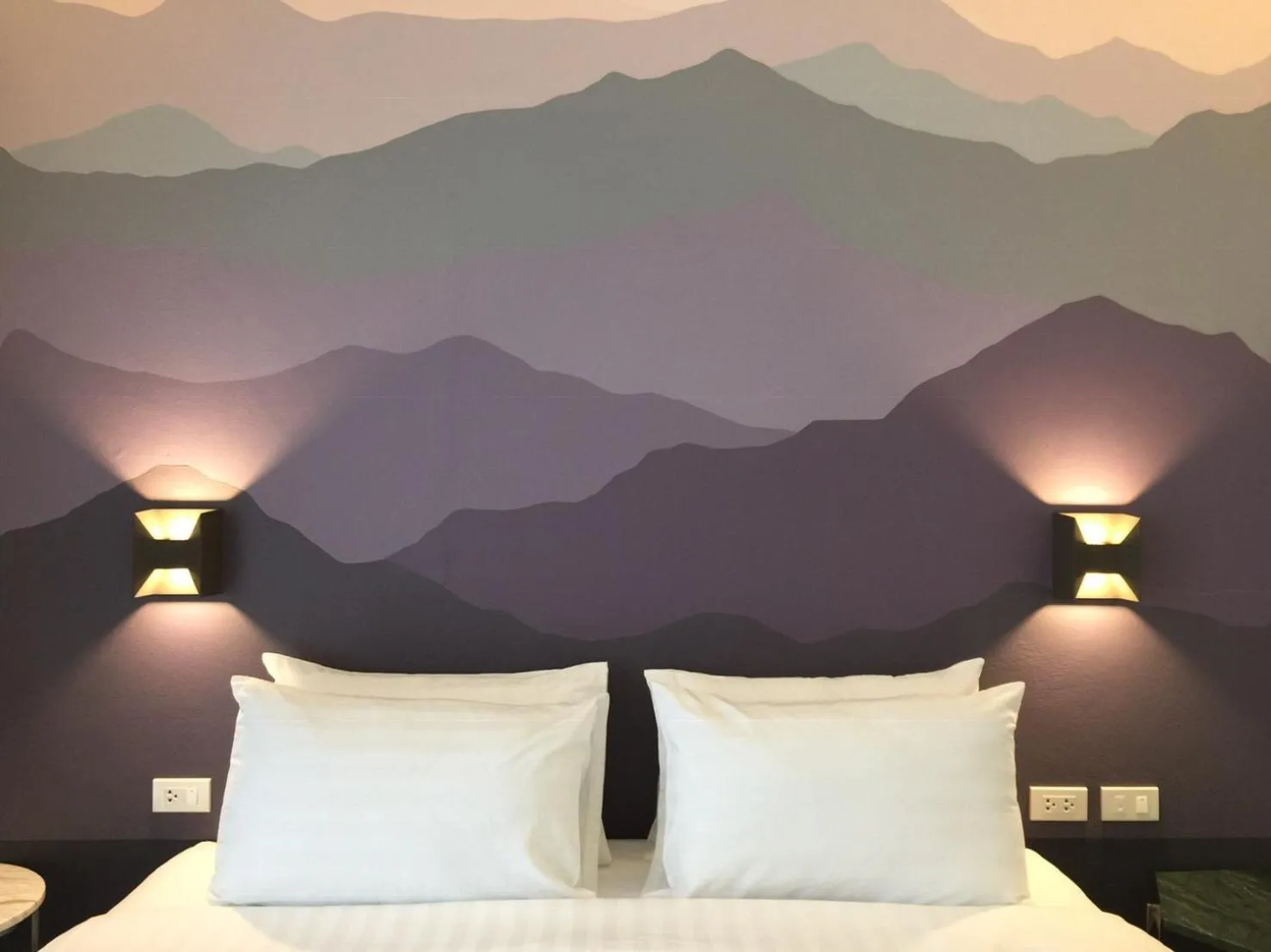 Bed in Goodnight Poshtel + Free Netflix