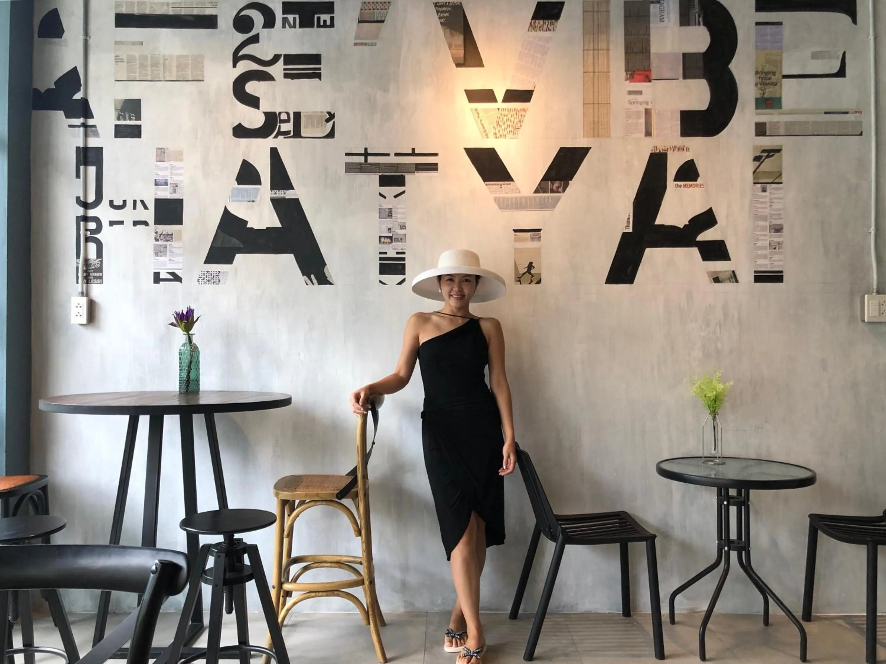 Goodnight Poshtel + Free Netflix