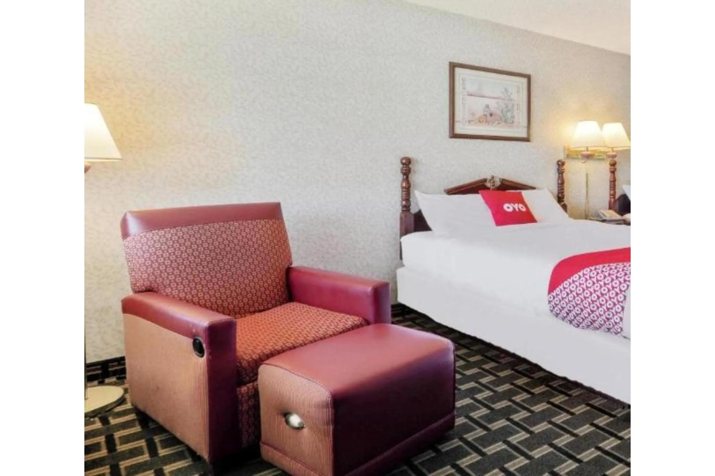 Bedroom, Bed in Lonestar Inn & Suites, Erick OK Hwy 40 BY OYO