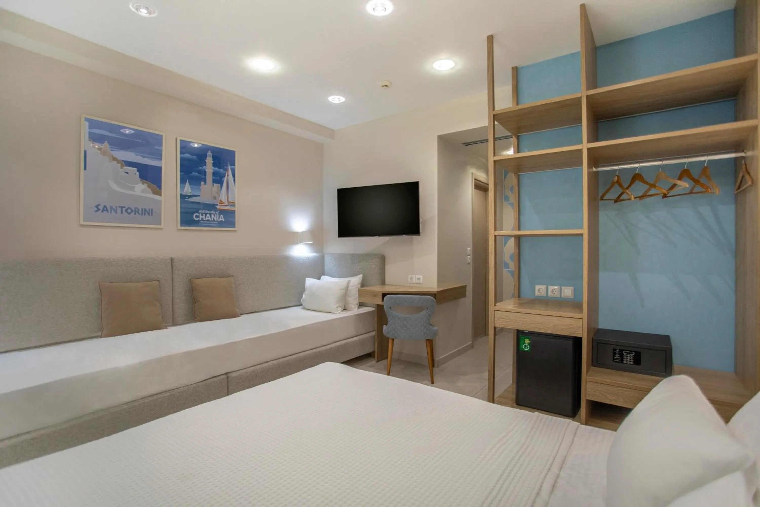 TV and multimedia, Bed in Phidias Piraeus Hotel