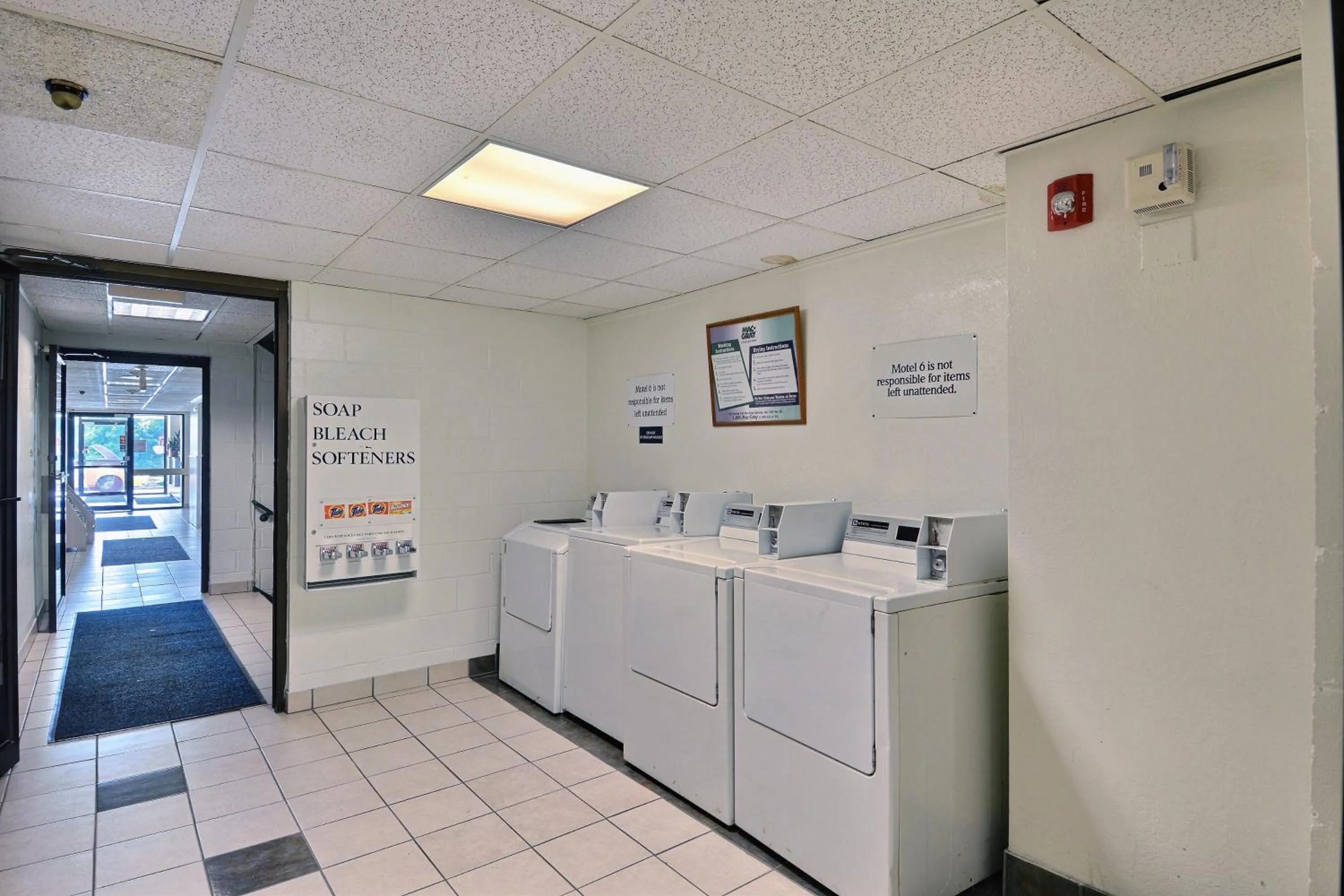 Decorative detail in Motel 6-Danvers, MA - Boston North