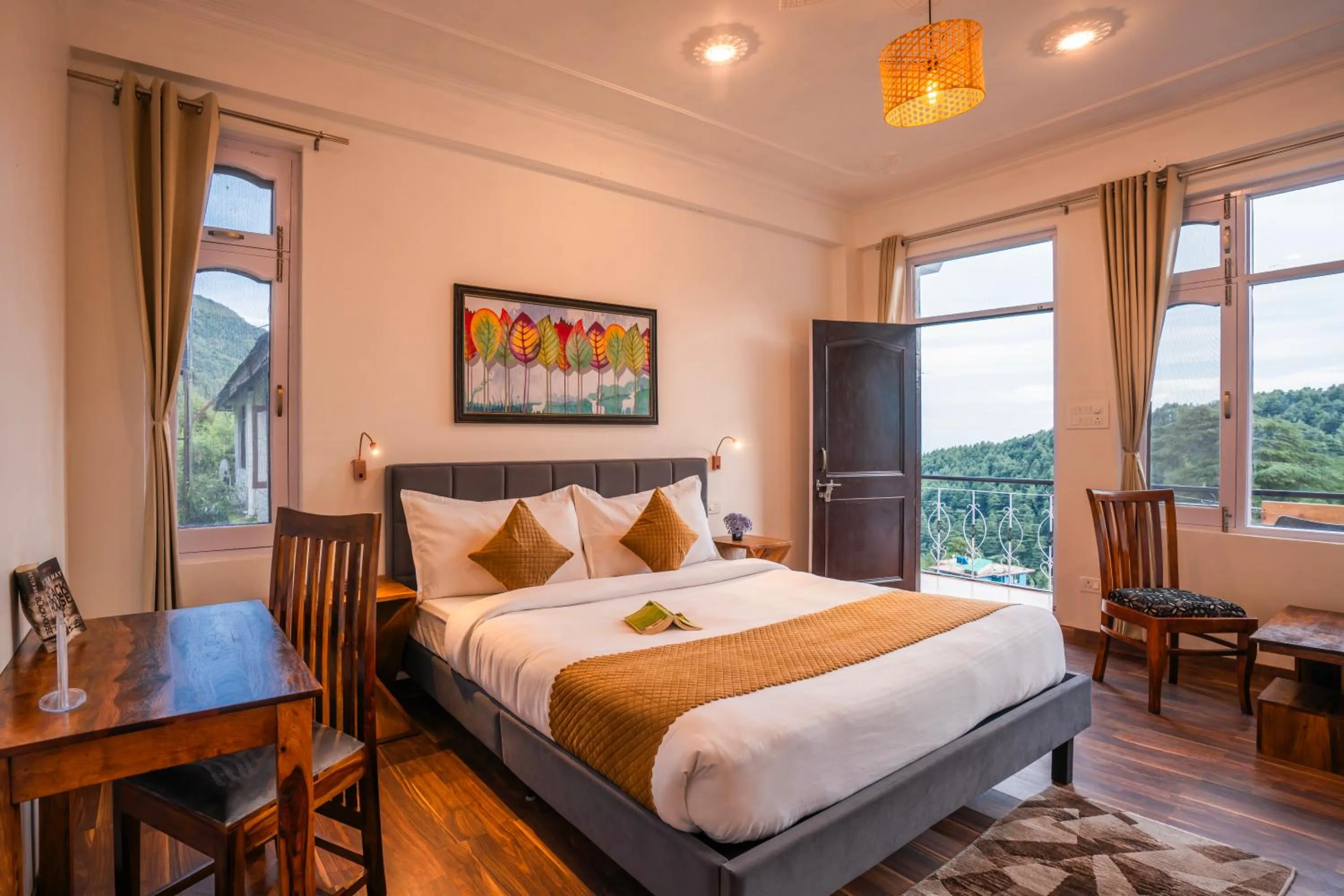 Bedroom, Bed in Alt Life Stays - Dharamkot Mcleodganj