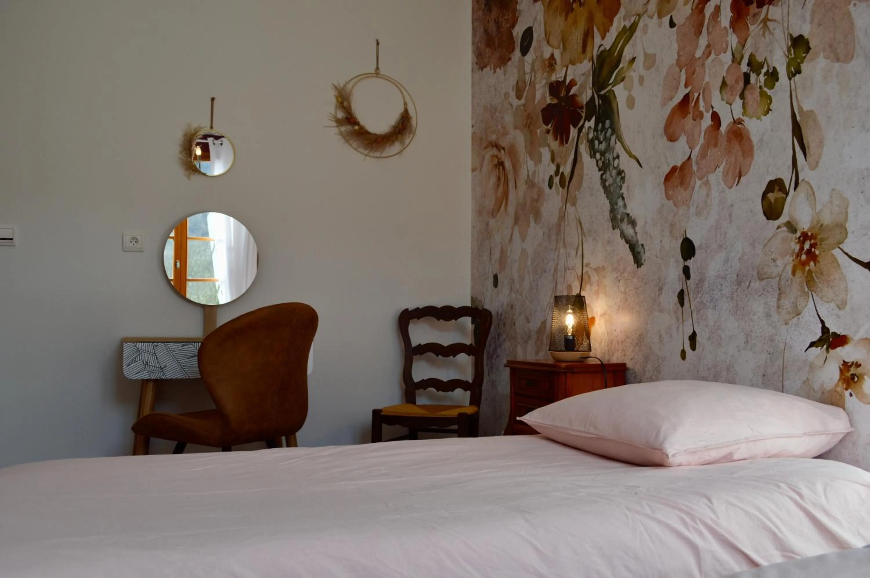 Bedroom in Maison Maliga J&G House