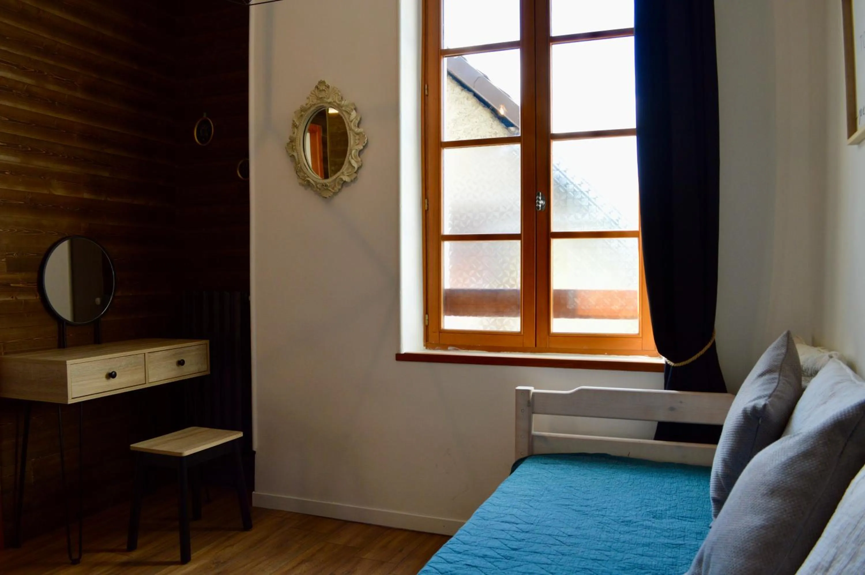 Seating area in Maison Maliga J&G House