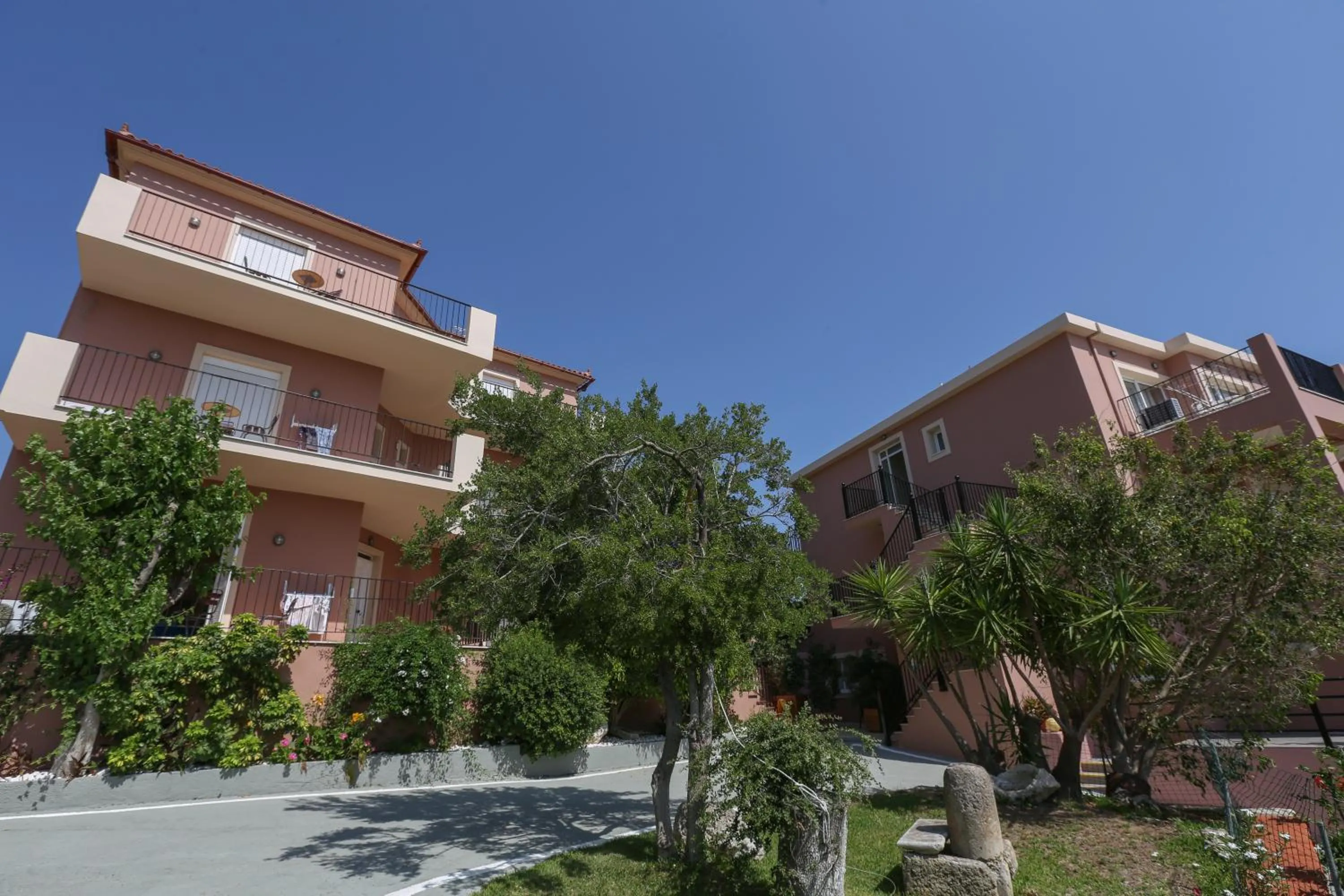 Pelagos Apartments