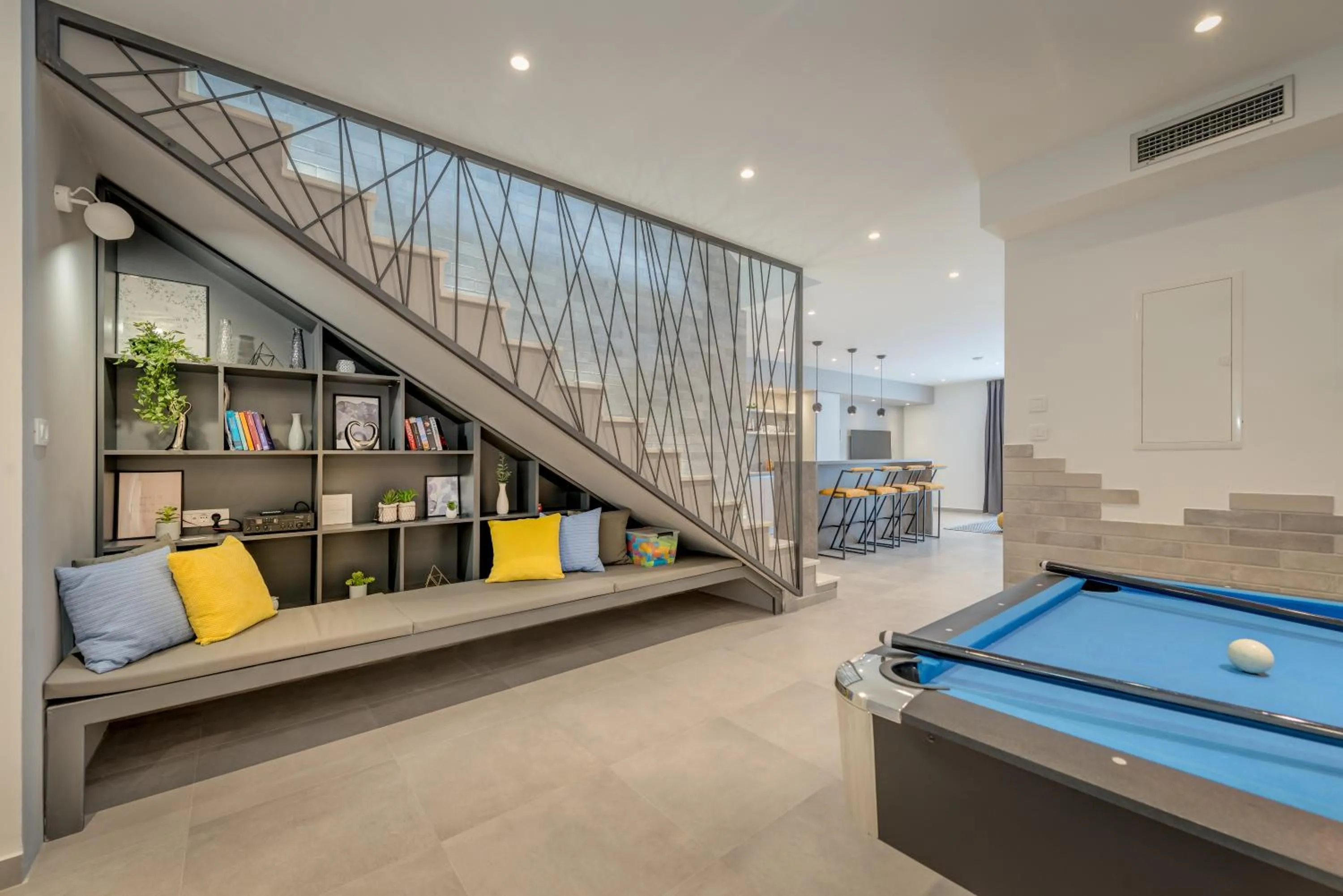 Library in Villa Luna Podstrana