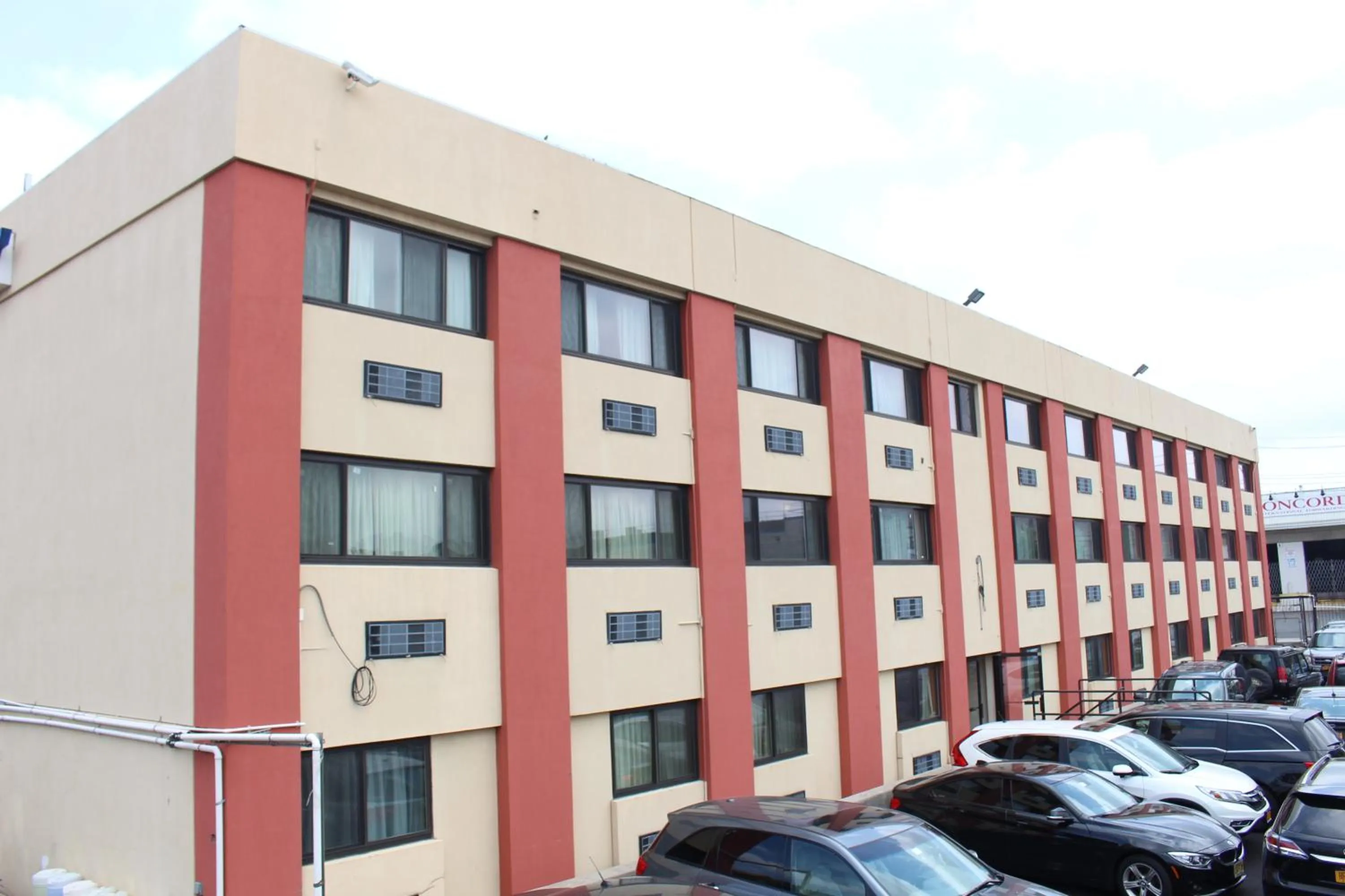 Property Building in JFK Inn