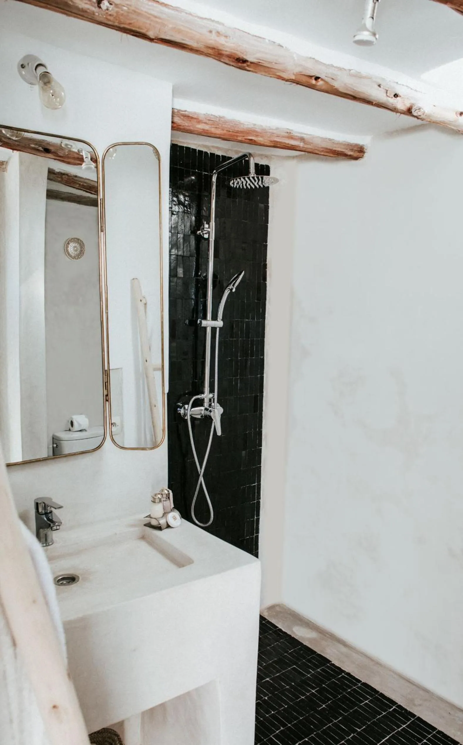 Bathroom in Dar Titrit